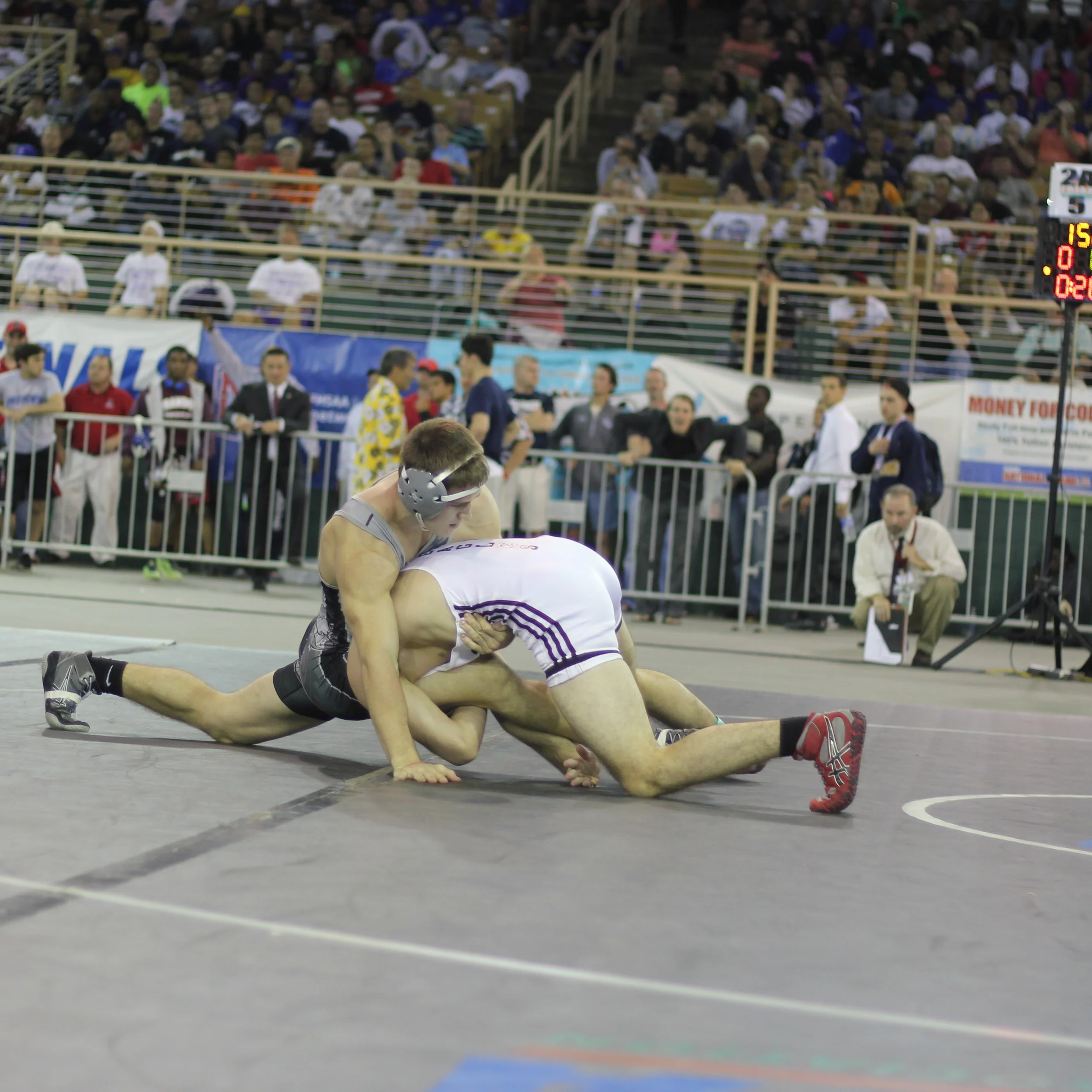 Joyce downs Williams 7-0 to win the 2015 2A 152 lb. title