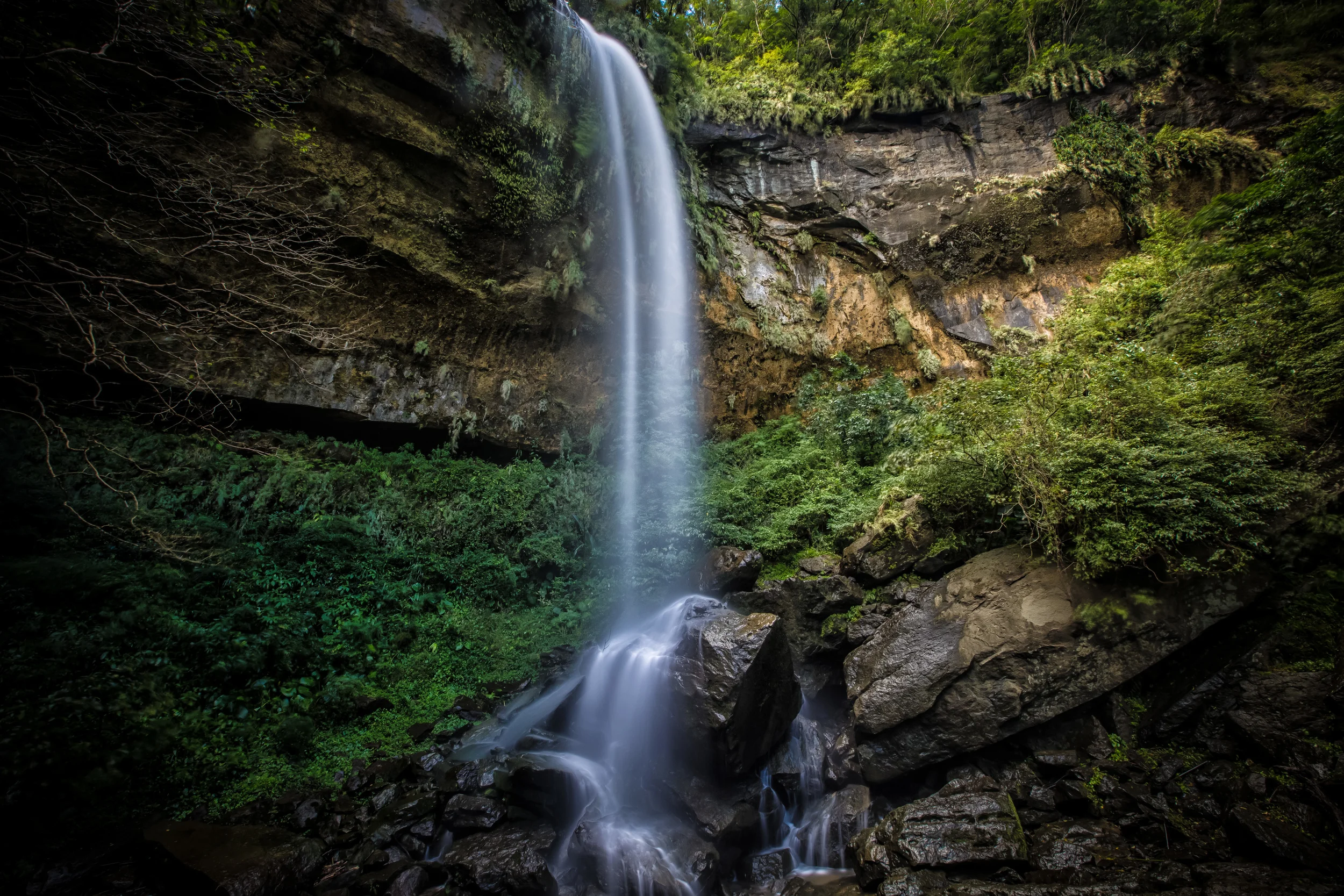 - Motian Waterfall ( 模天瀑布 )