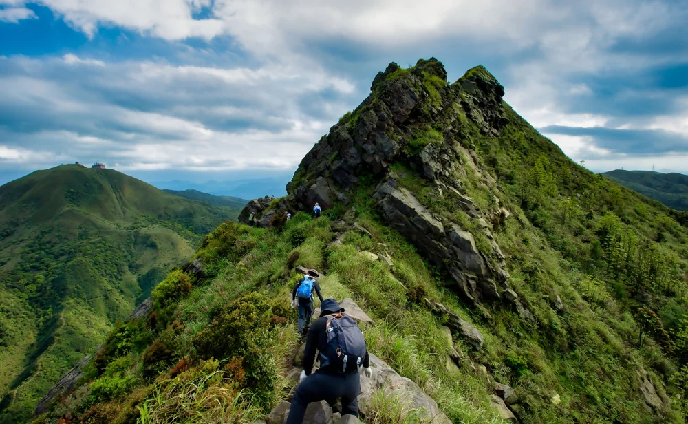 Stegosaurus Ridge (劍龍稜) — Josh Ellis Photography