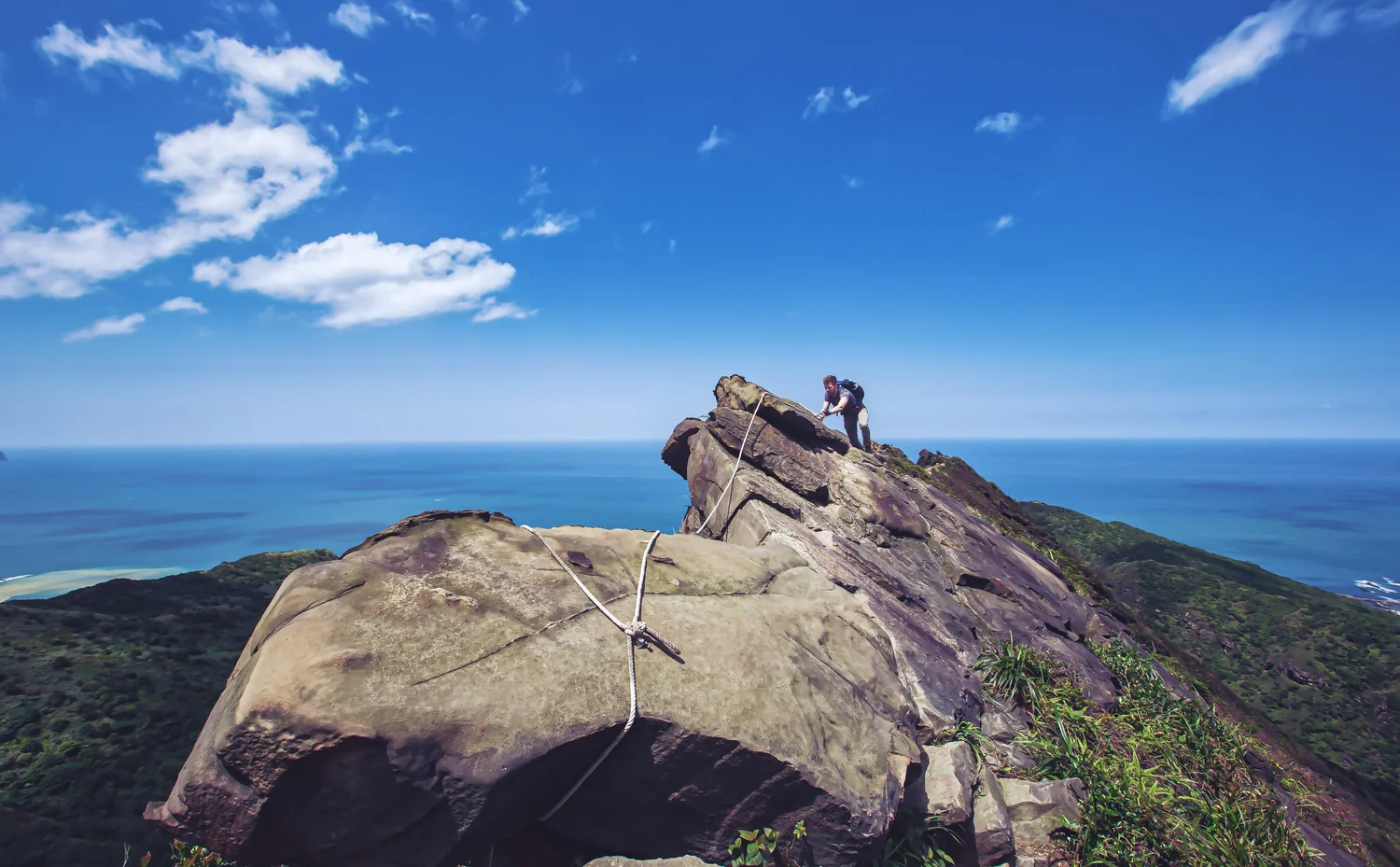 Stegosaurus Ridge (劍龍稜) — Josh Ellis Photography