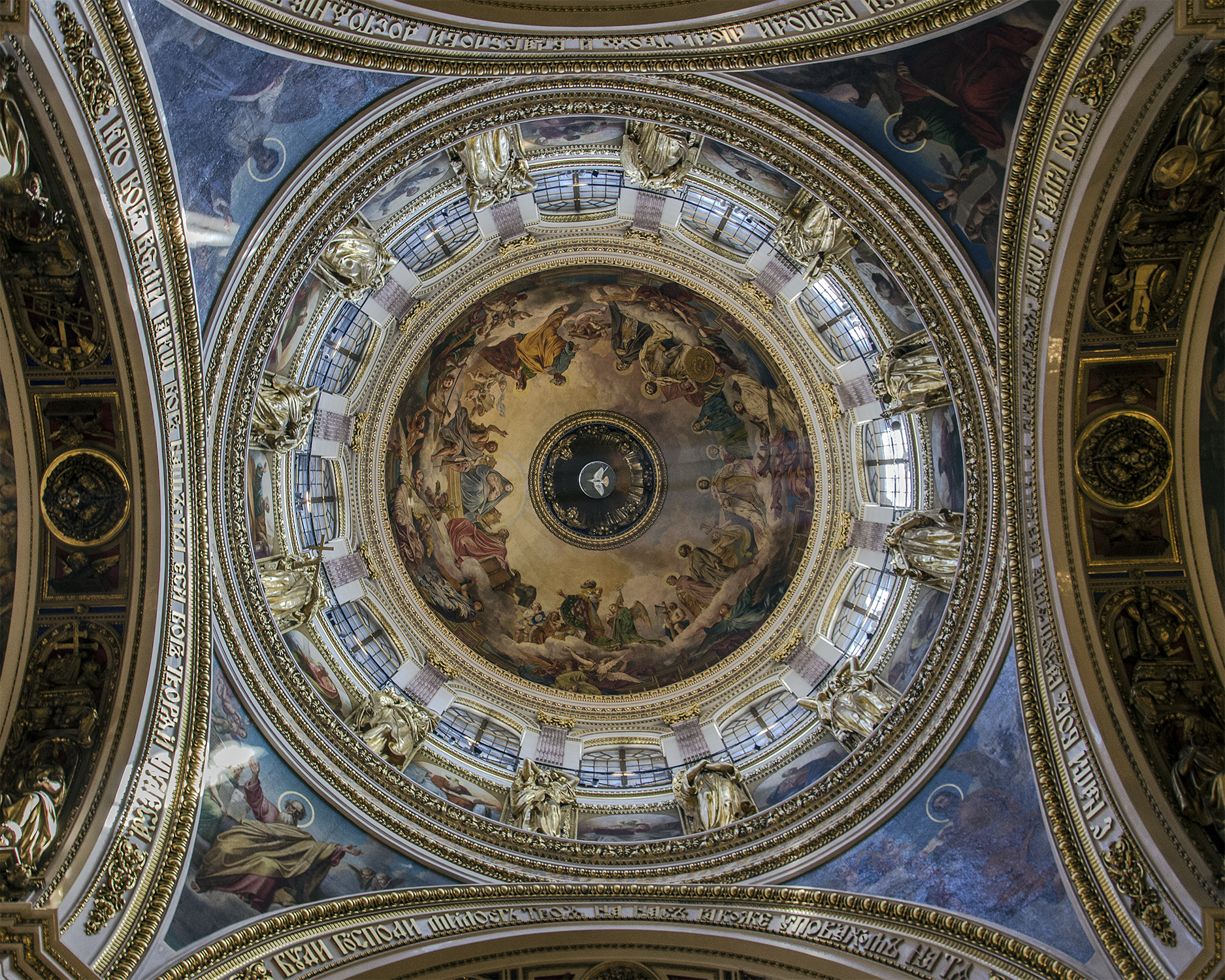 S. Pietroburgo-S. Isacco-cupola-8216.jpg