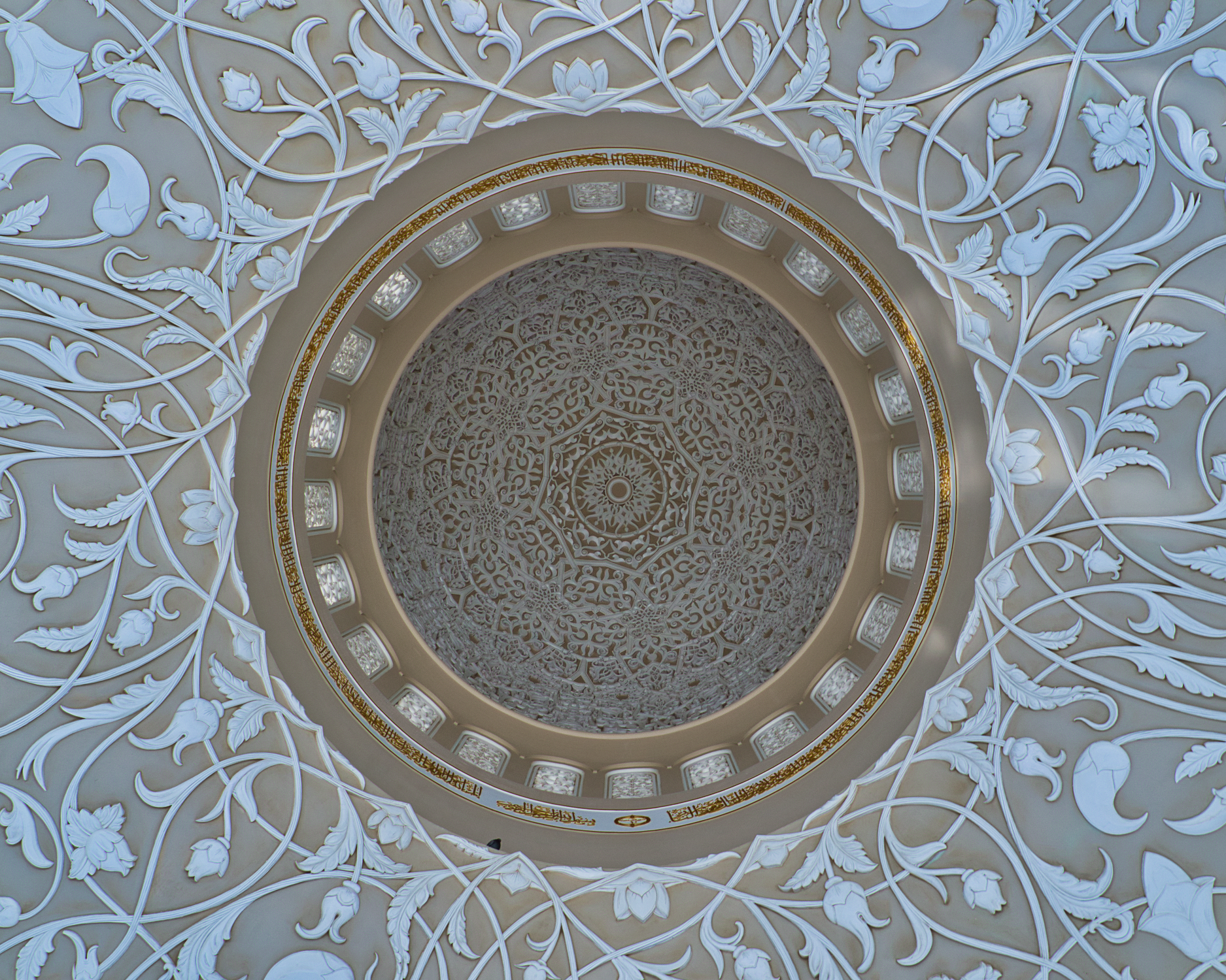 Moschea Abu Dhabi - interno cupola -1211.jpeg