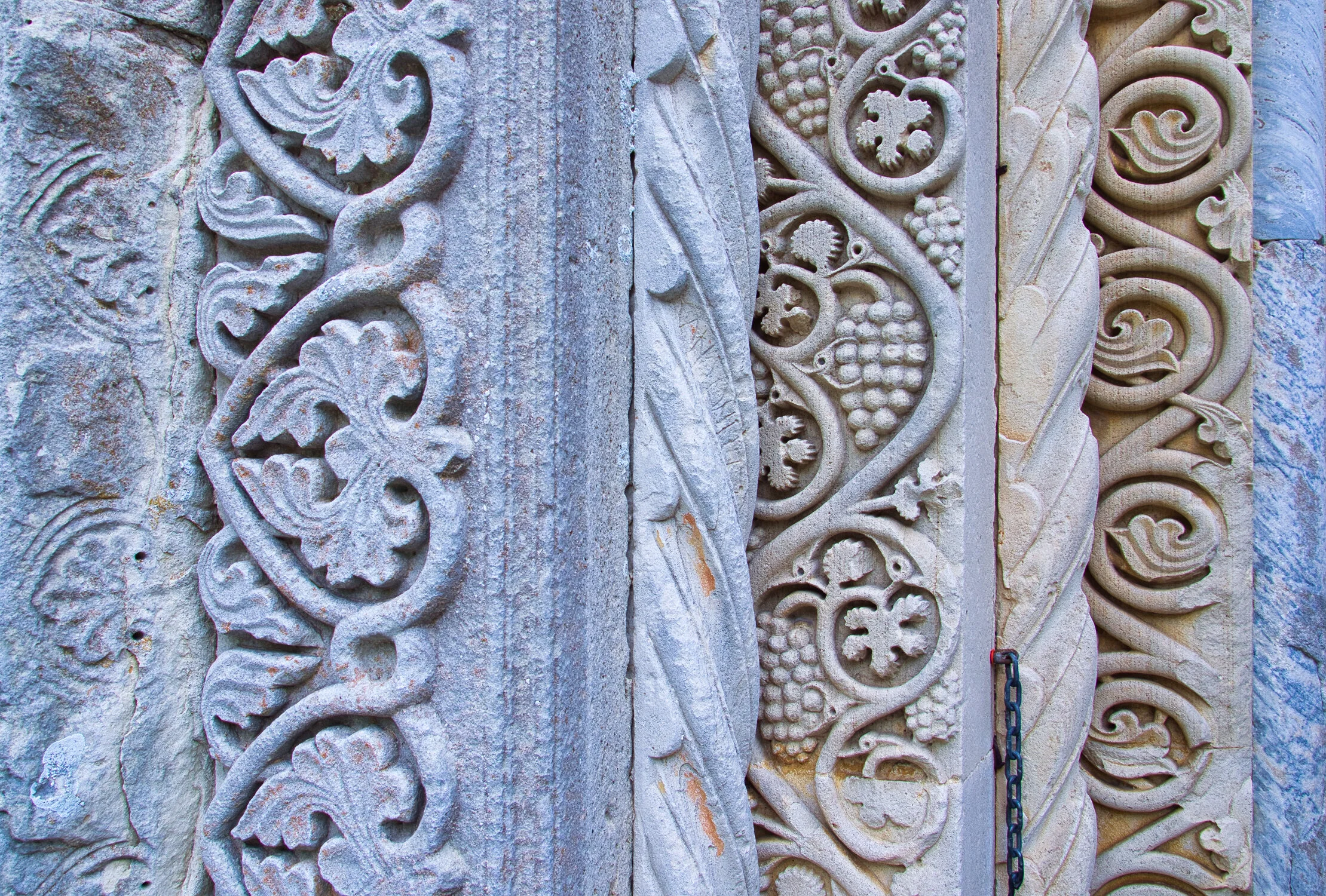 Portale - Collegiata di S. Esuperanzio - Cingoli - Marche