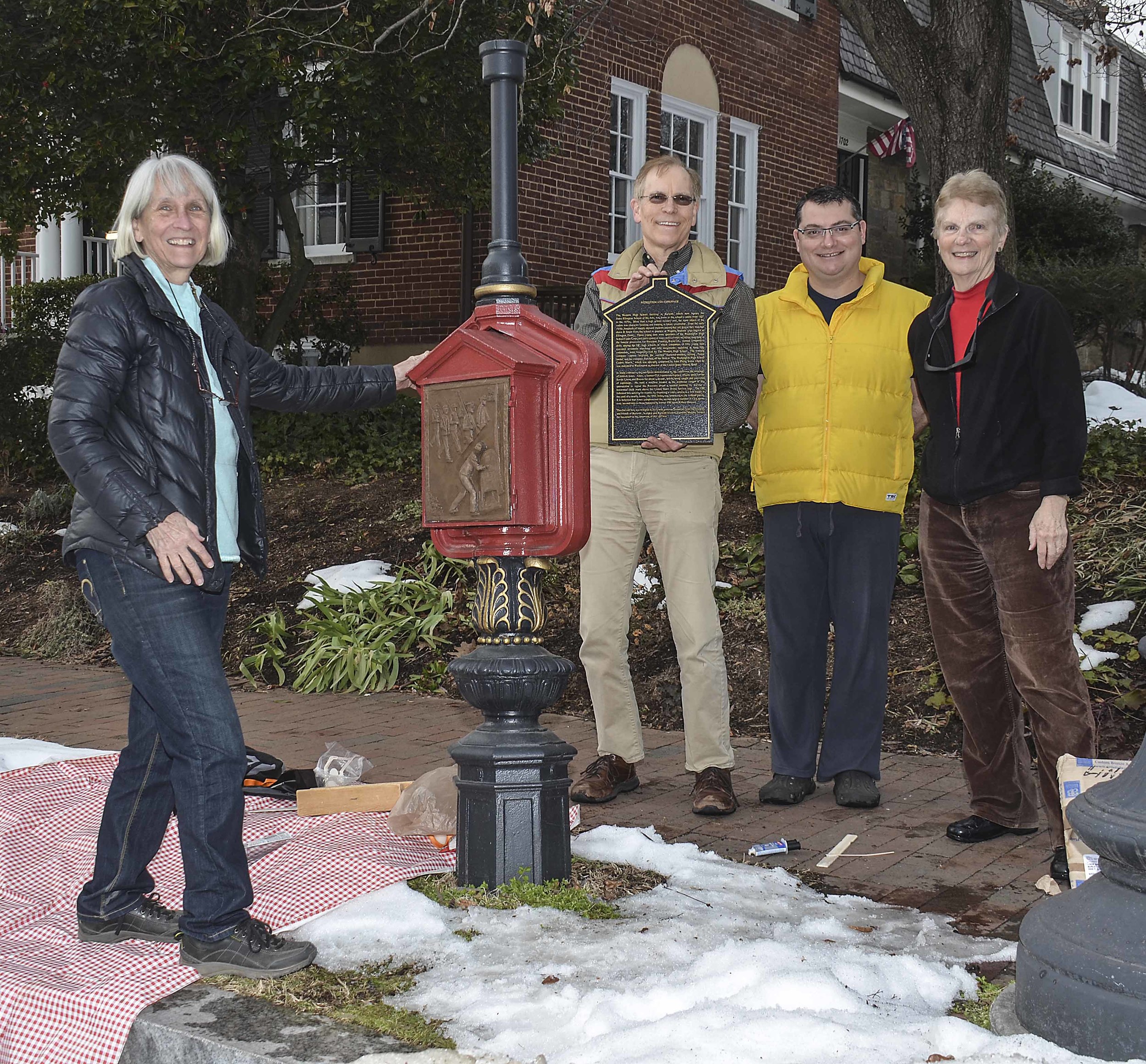 PUTTING THE FINISHING TOUCHES ON SHORTY: JEANNETTE MURPHY, ROSS SCHIPPER, ERIC LANGENBACHER, AND LINDA BROOKS.