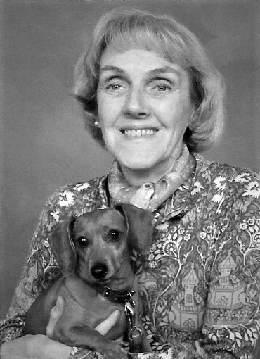 Dorothy Many Barker (1917–2017)
