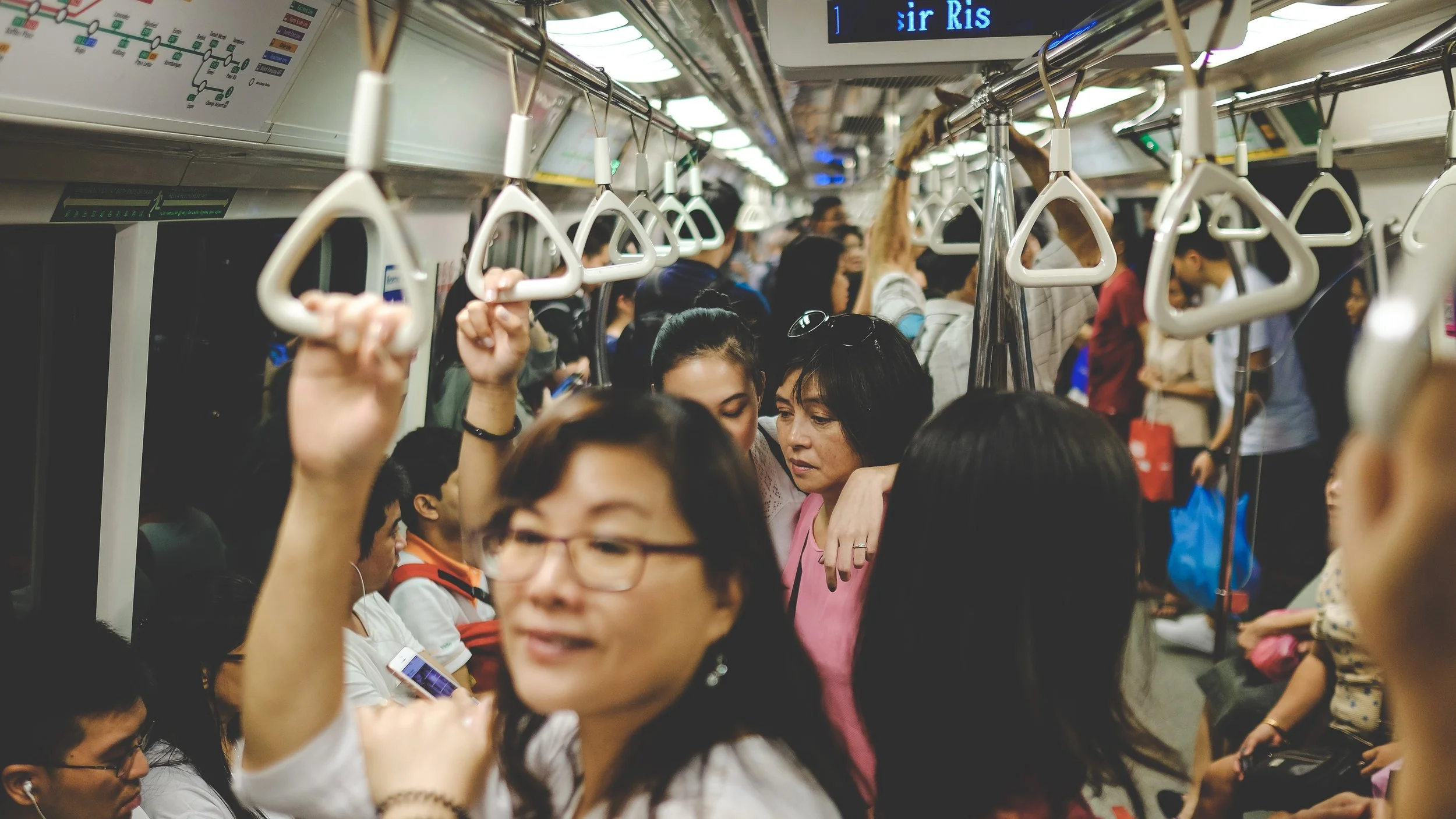 Straphanging city life. Pic by Chang Hsien