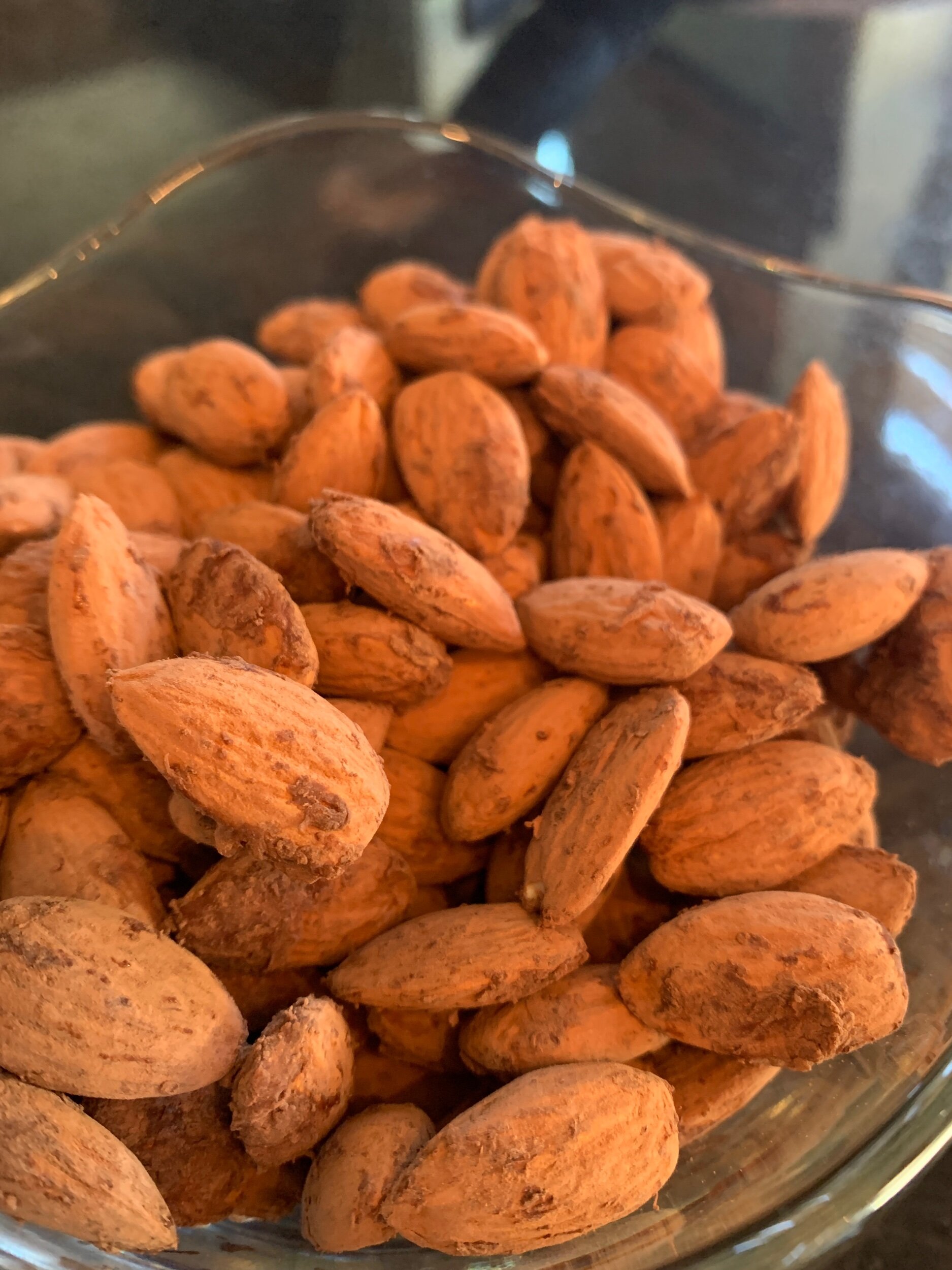 Cacao-Dusted Almonds