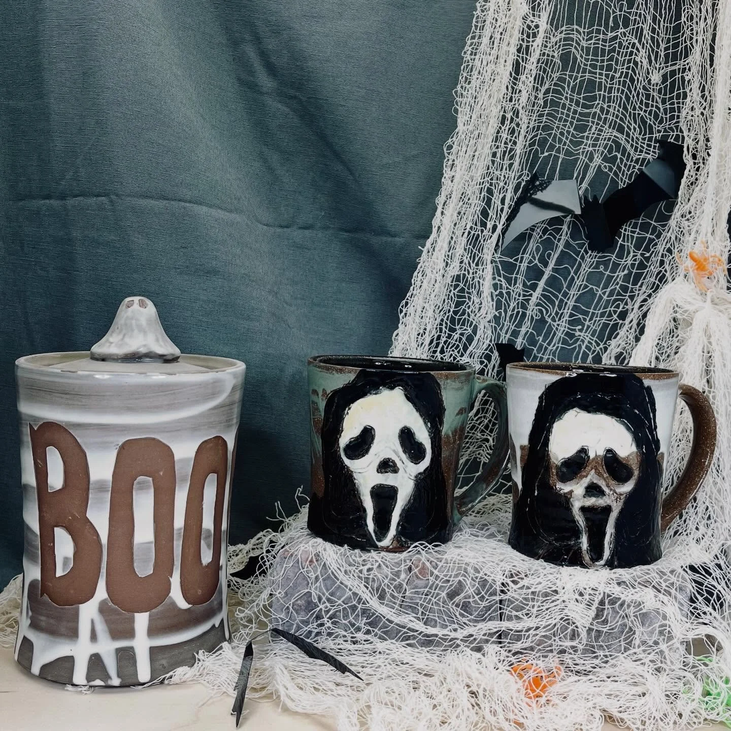 Happy Halloween! We&rsquo;ve got Monster Mugs tonight and space in our Sip n&rsquo; Spin tonight! Don&rsquo;t worry if you forgot to make plans! We&rsquo;re happy to have you! Both events are BYOB! 

#happyhalloween #gainesville #gainesvilleflorida #