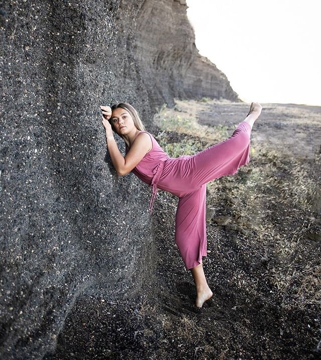 Day #2- photographing EAGLE ROCK DANCE in Idaho Falls! Such a fun group of dancers! It&rsquo;s cool to work with dance studios year-after-year and see how much their dancers have GROWN since our last session together.
.
.
.
@maddy.dawn_ | @eaglerockd