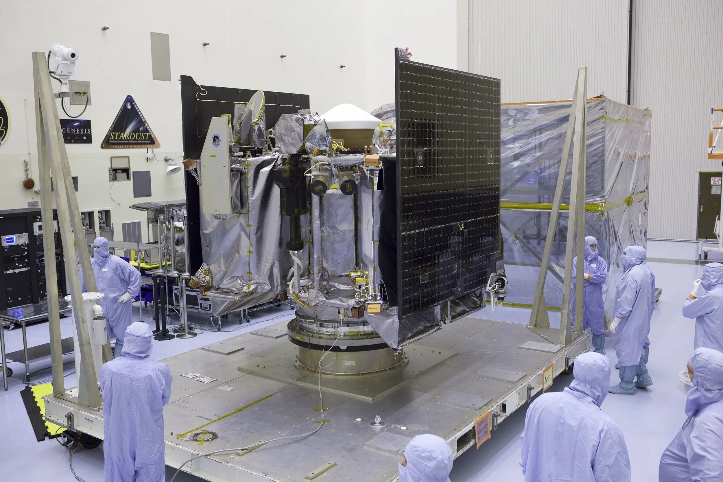 OSIRIS-REx in a very similar state as Sondy saw it in.