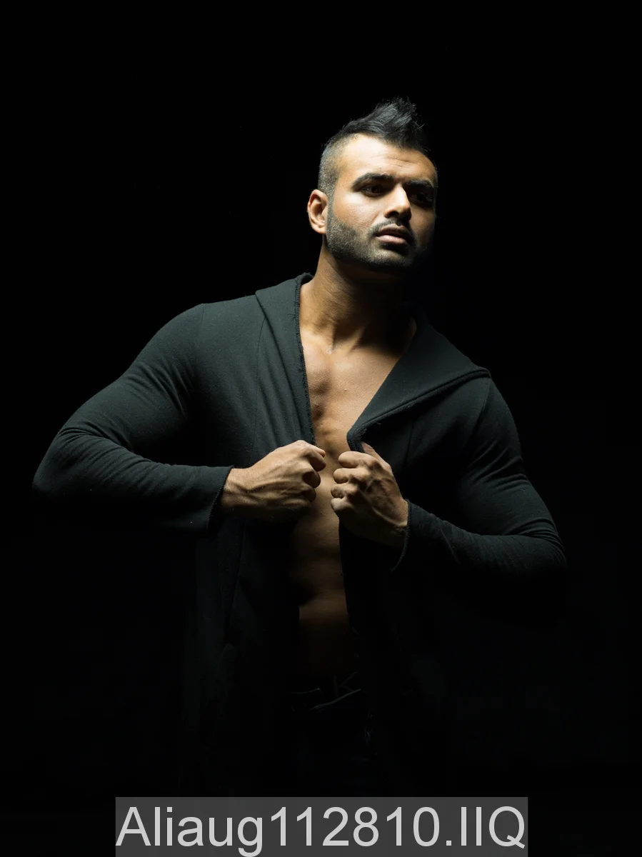 Aliaug112810.jpg