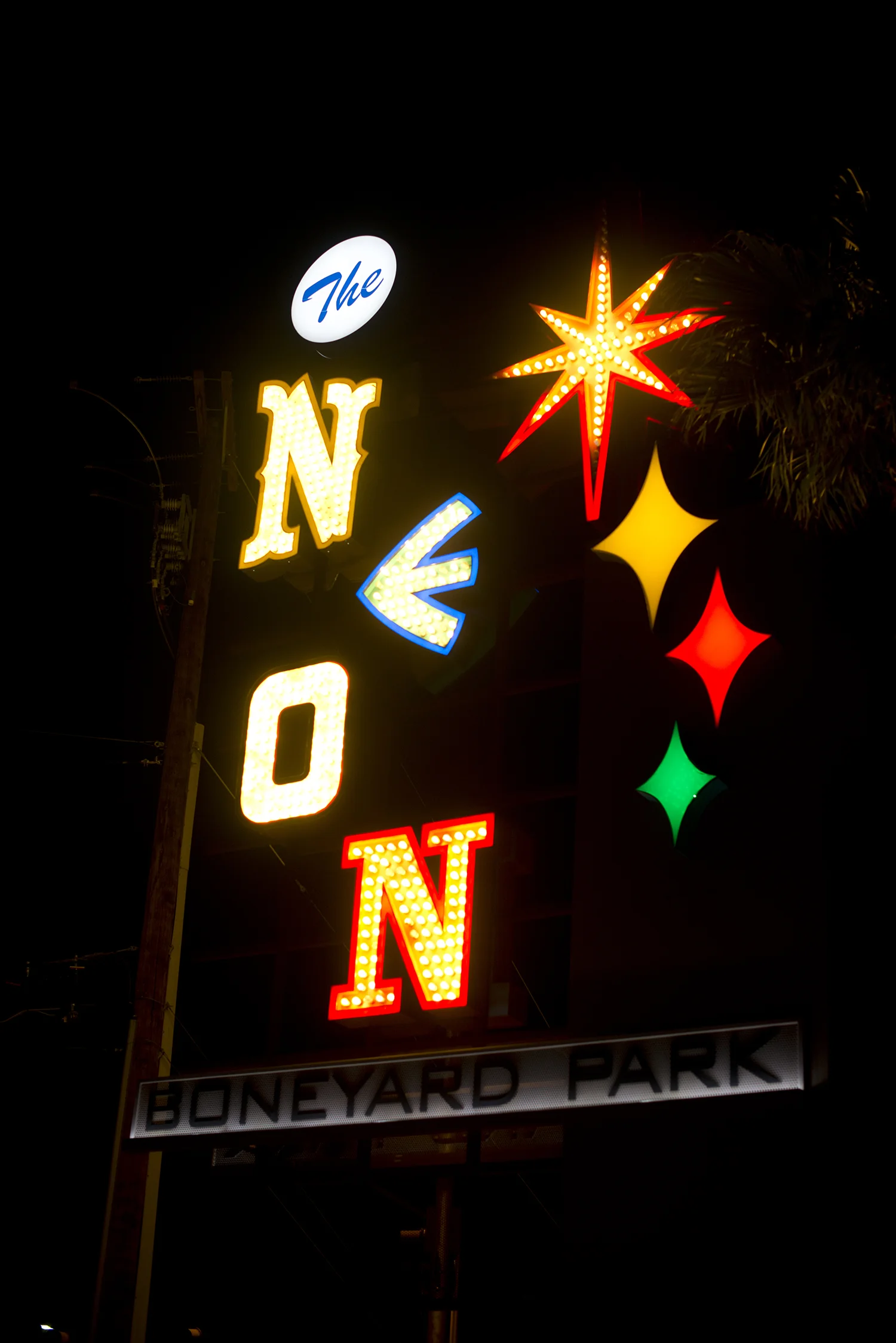 Neon001.jpg