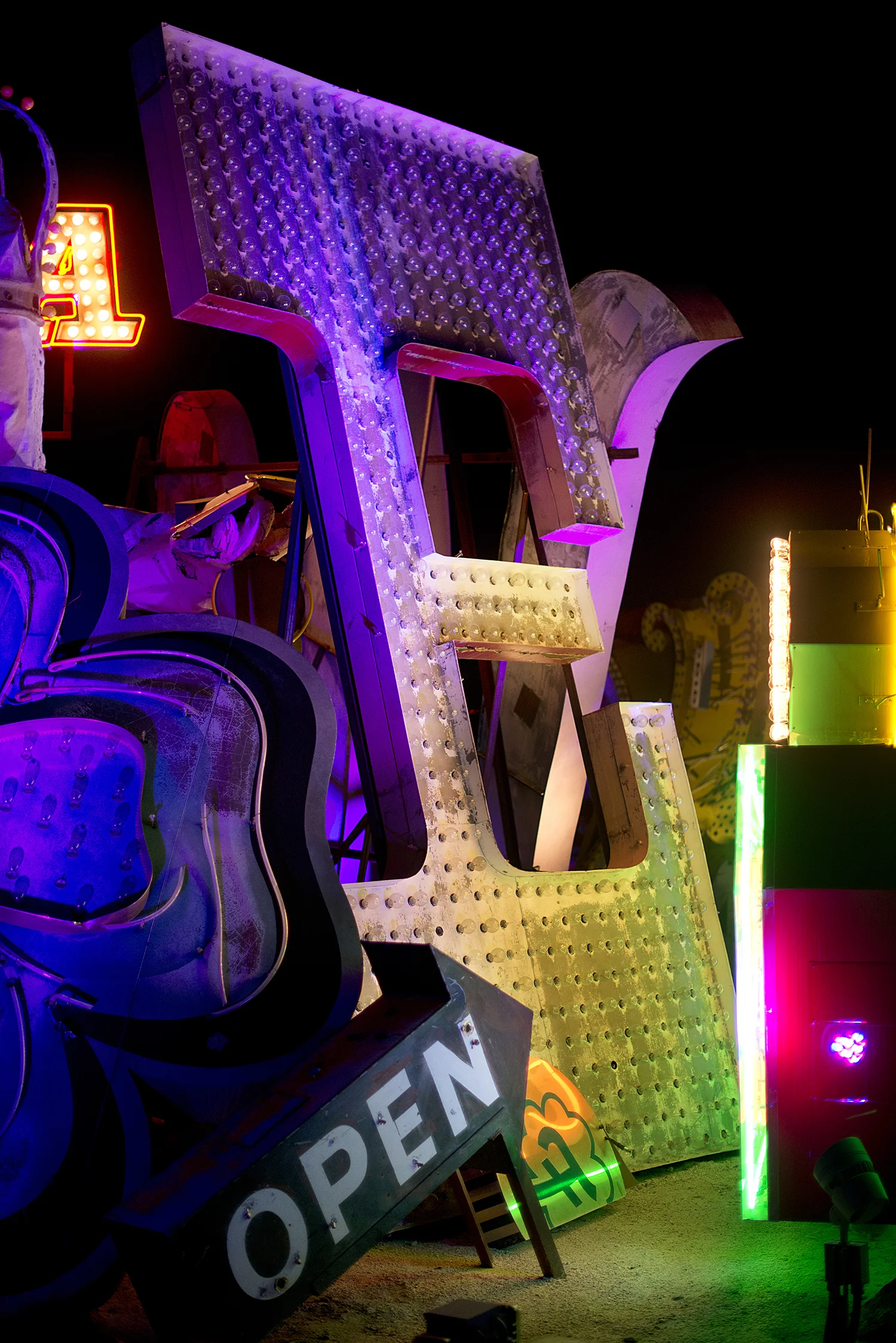 Neon012.jpg