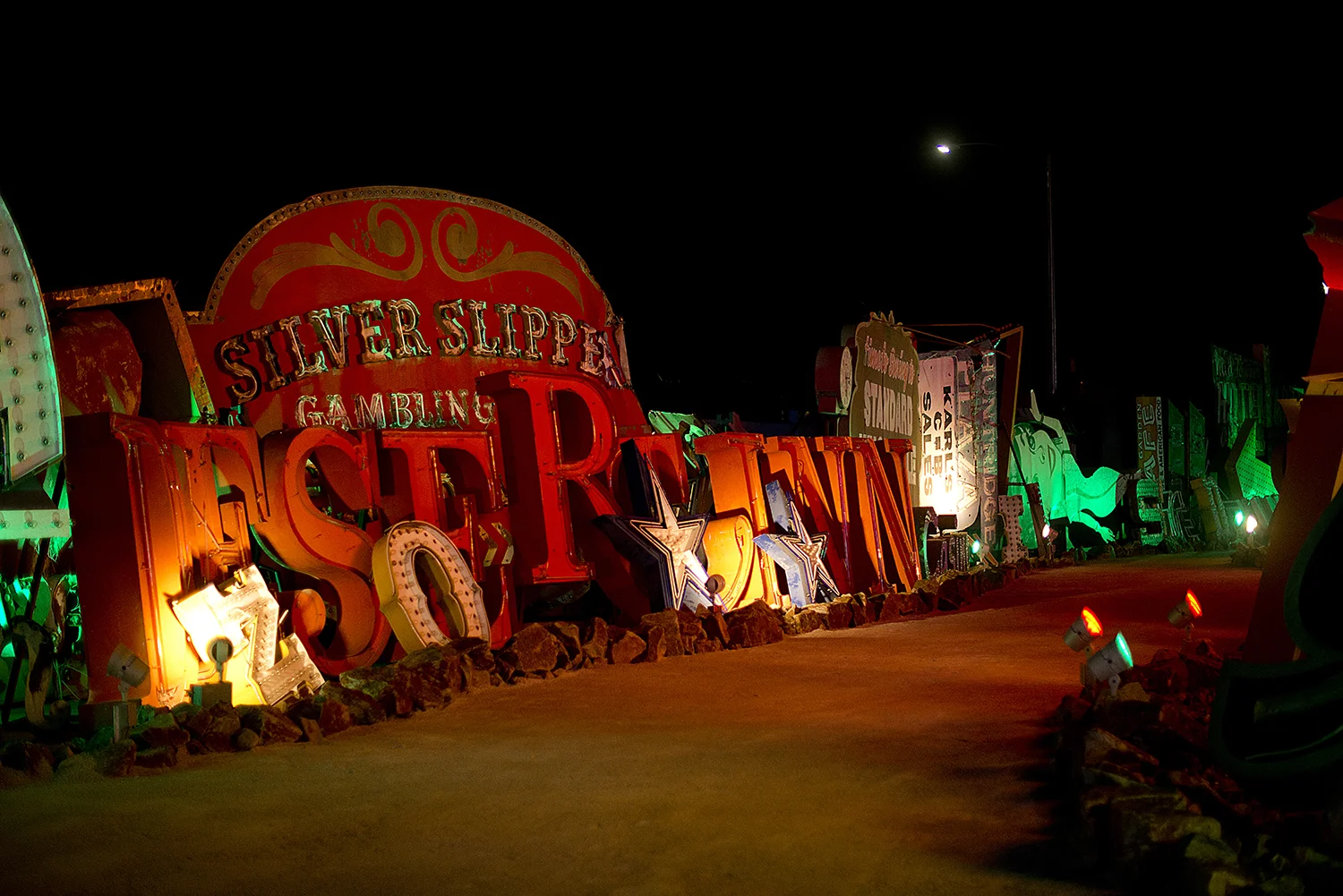 Neon015.jpg
