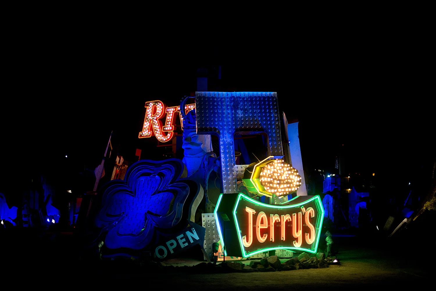 Neon016.jpg