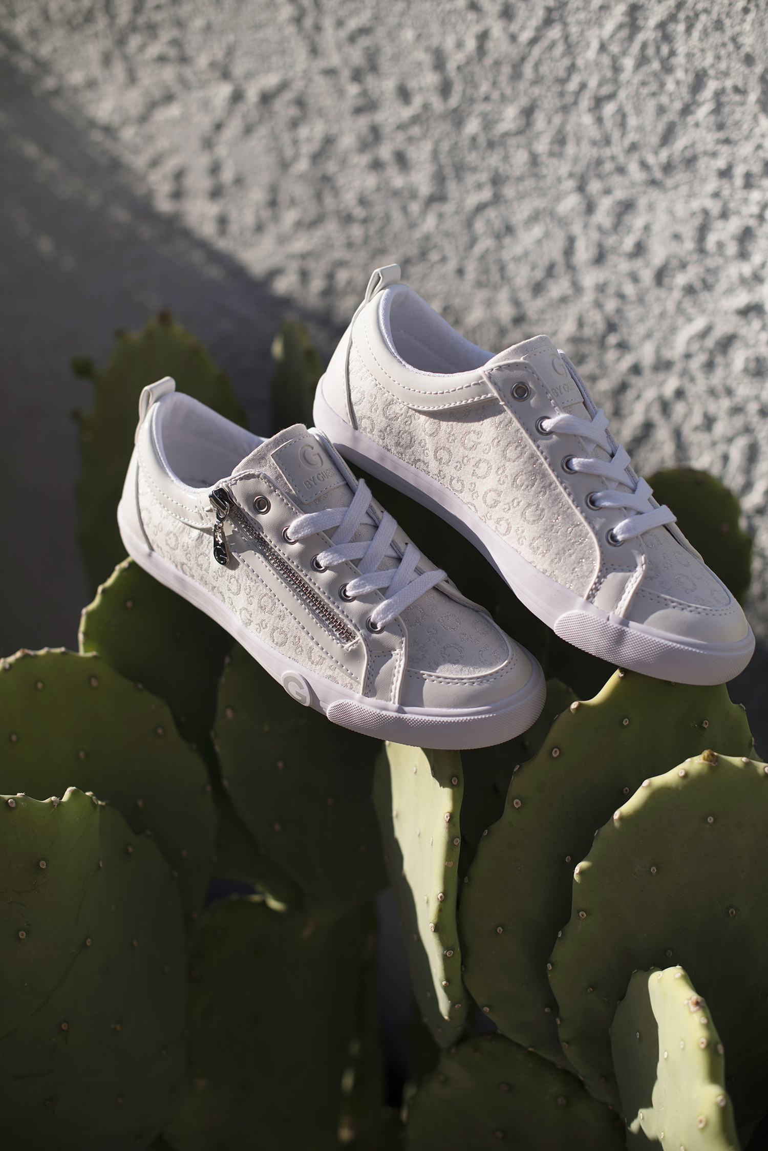 Sneakers006.jpg
