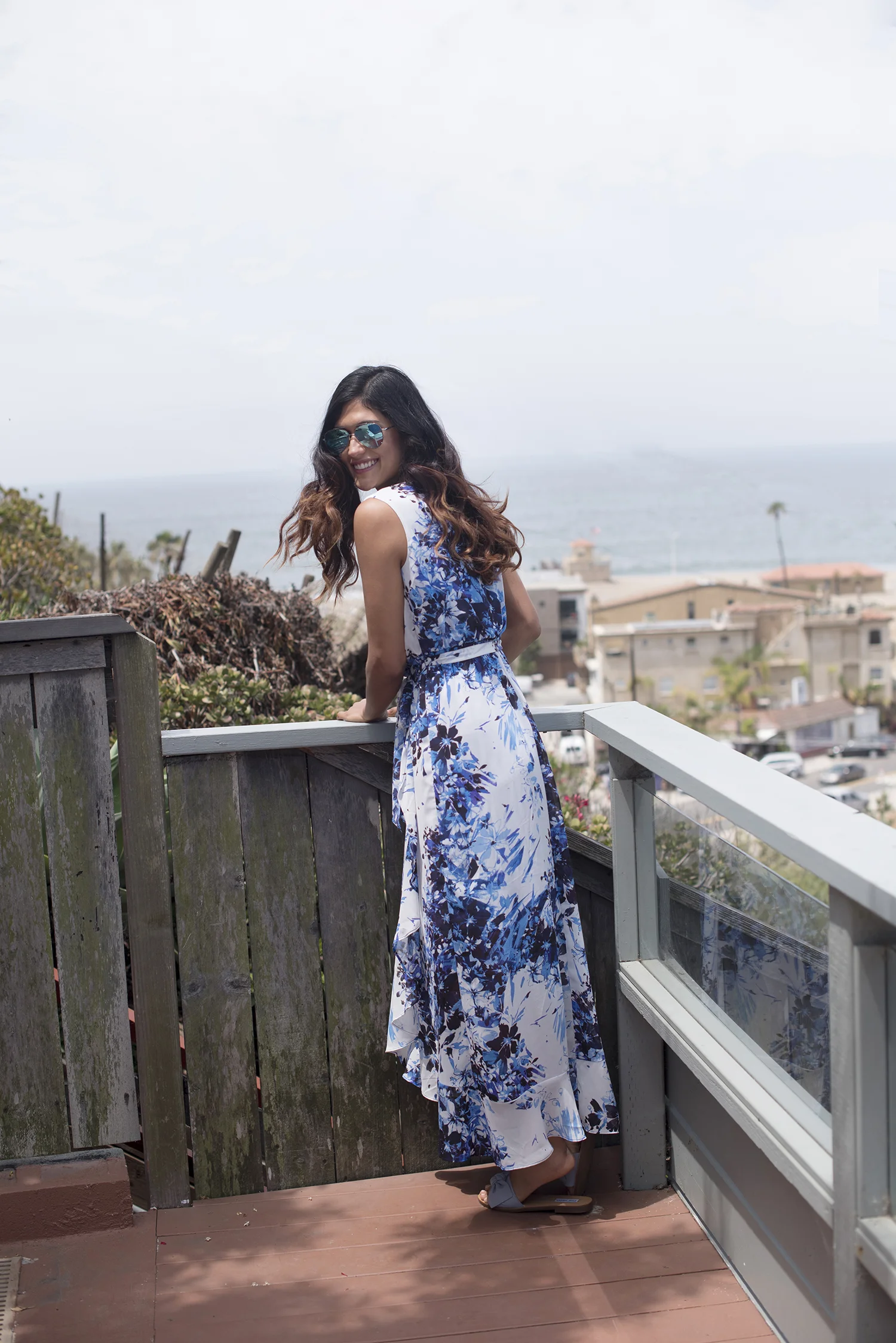 Sundress - PleasePSOutWireInBackground008.jpg