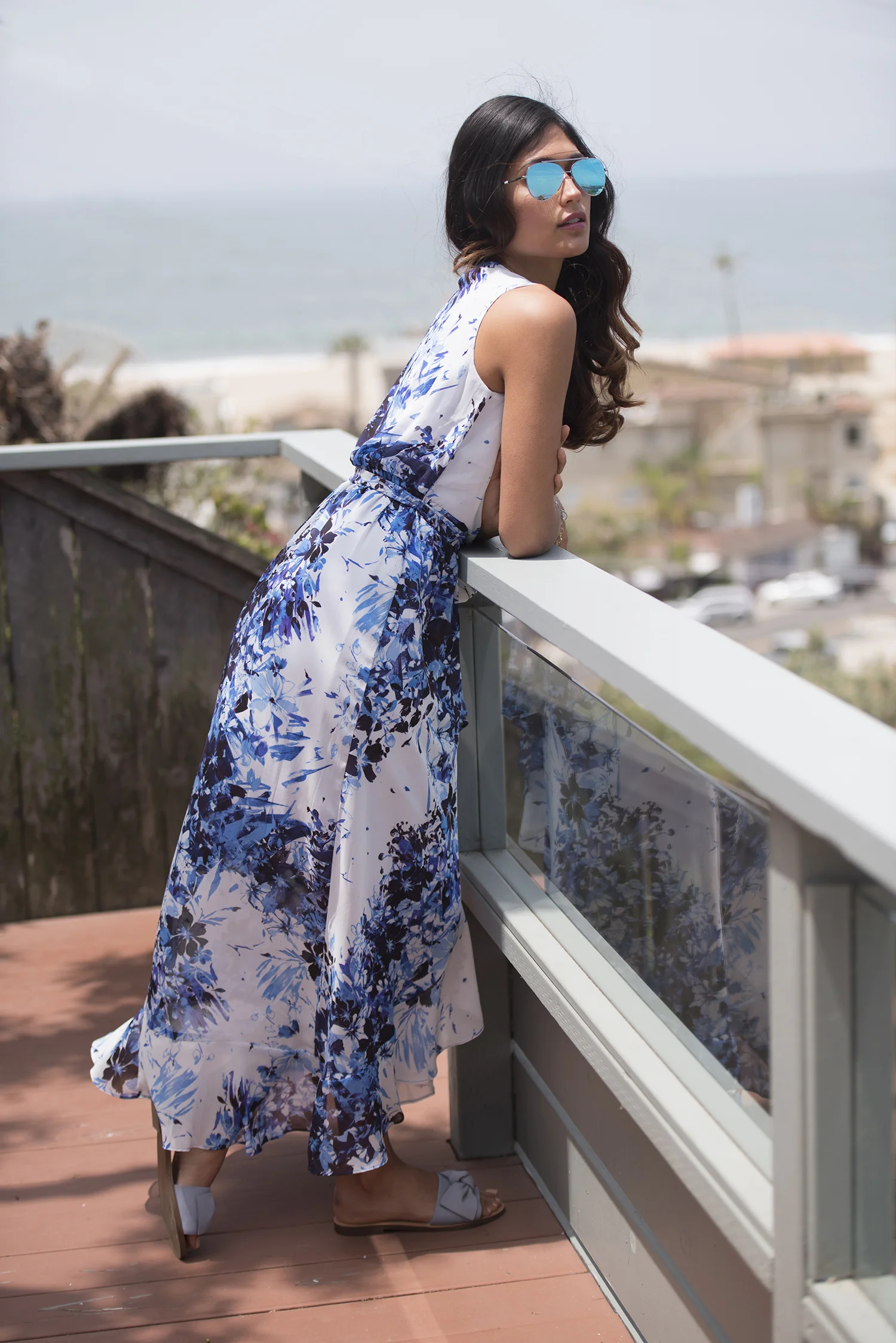 Sundress - PleasePSOutWireInBackground025.jpg