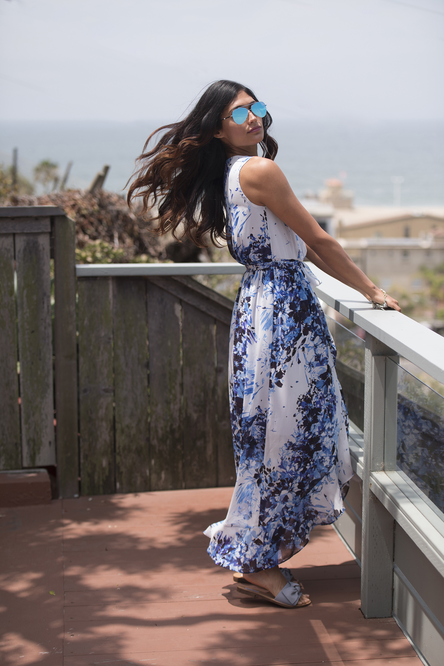 Sundress - PleasePSOutWireInBackground031.jpg