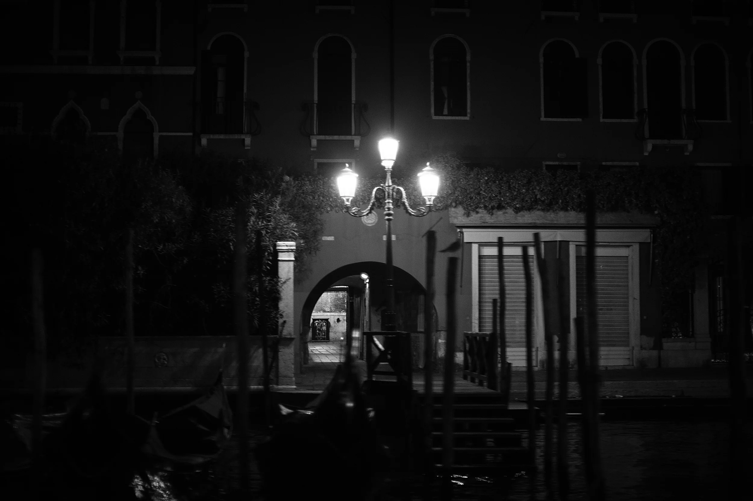 VeniceatNight002.jpg
