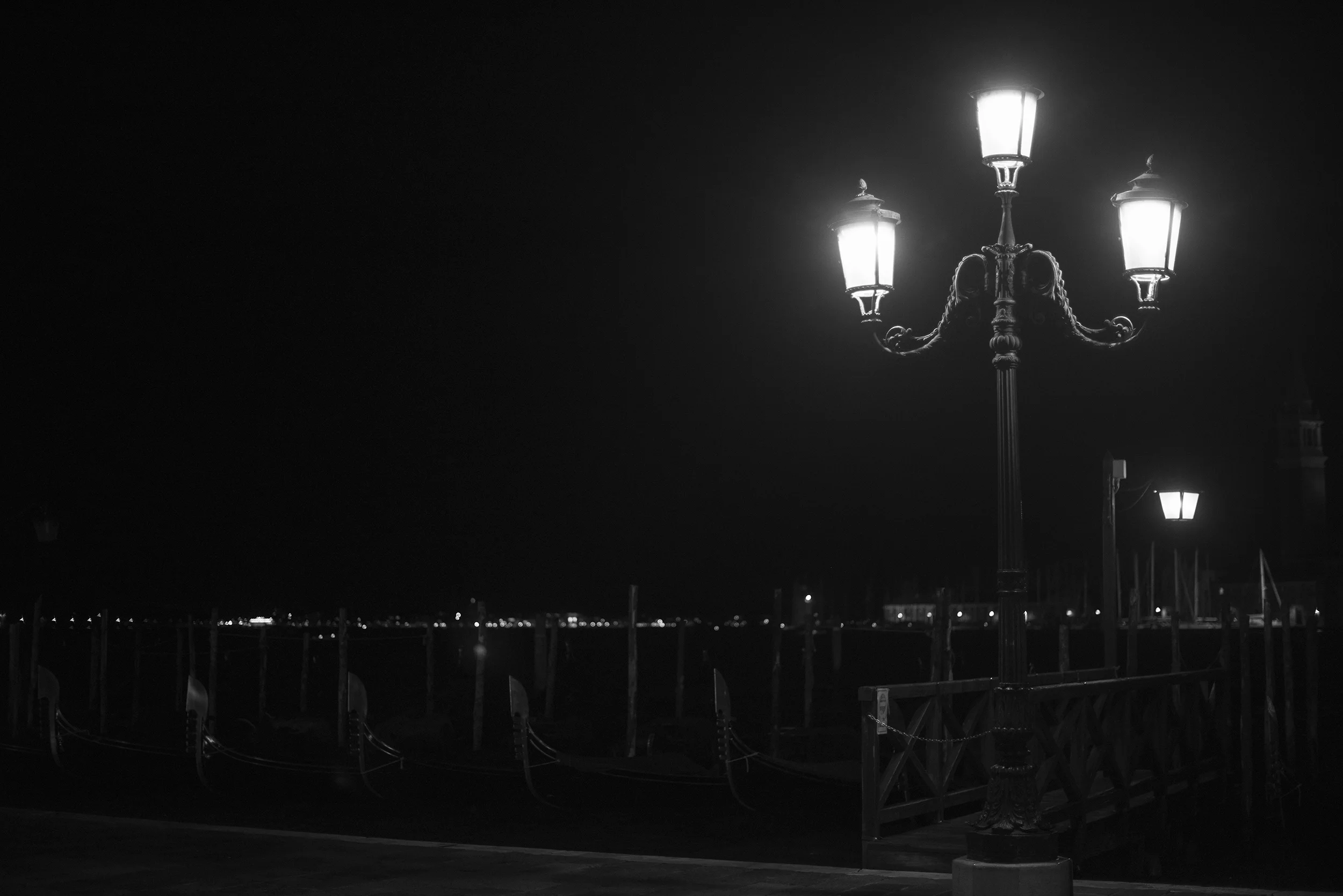 VeniceatNight025.jpg