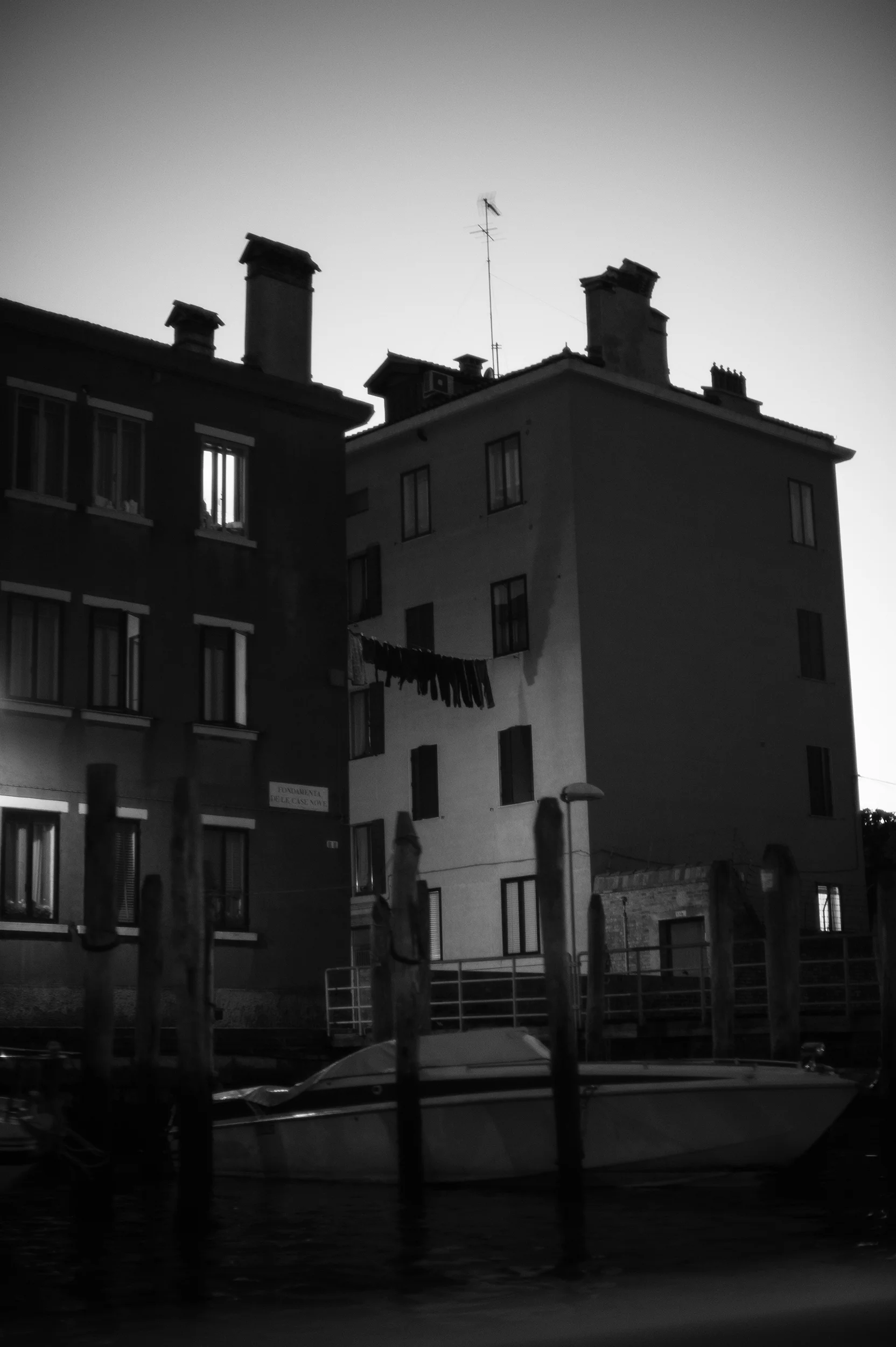 VeniceatNight030.jpg