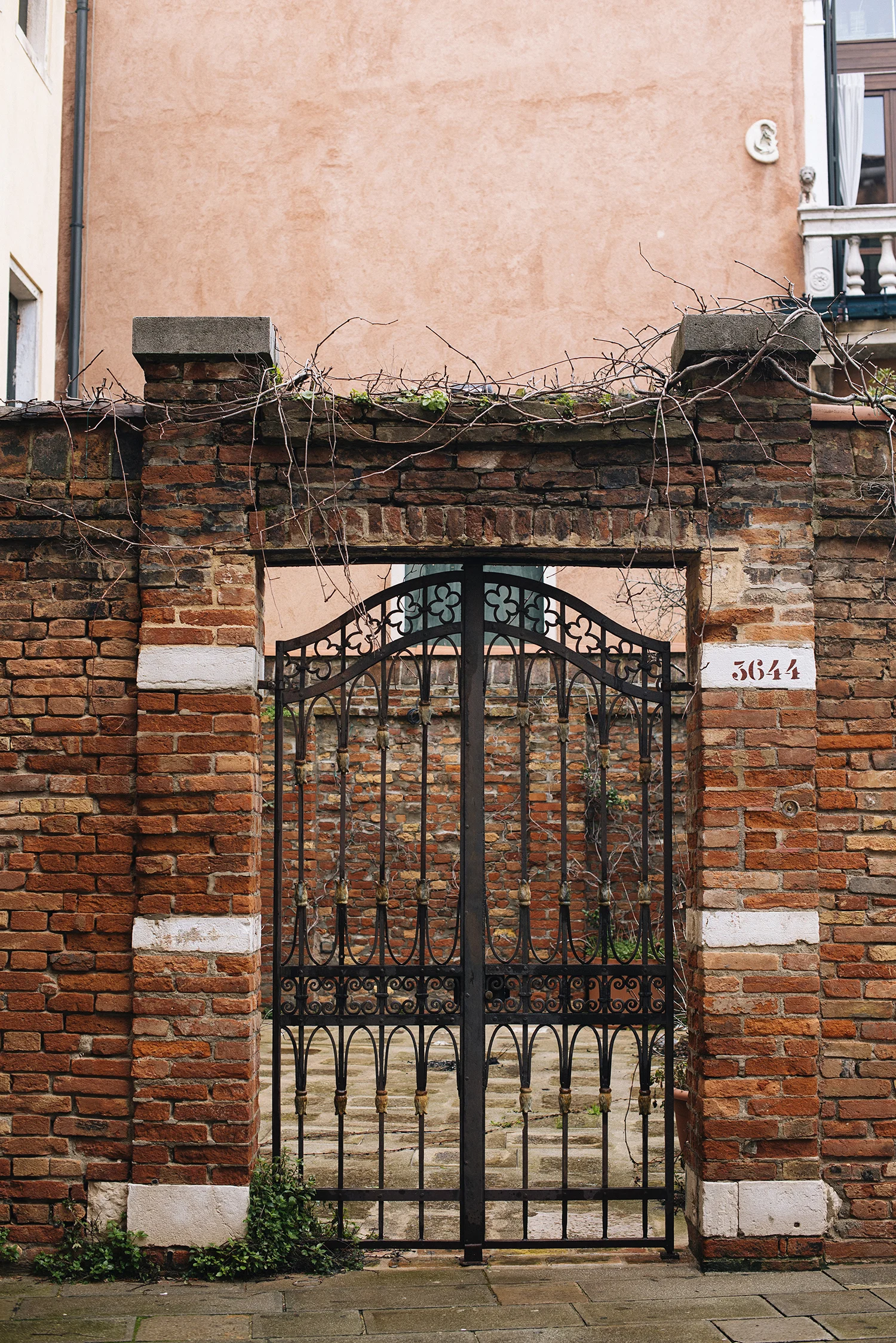 Gallery030.jpg