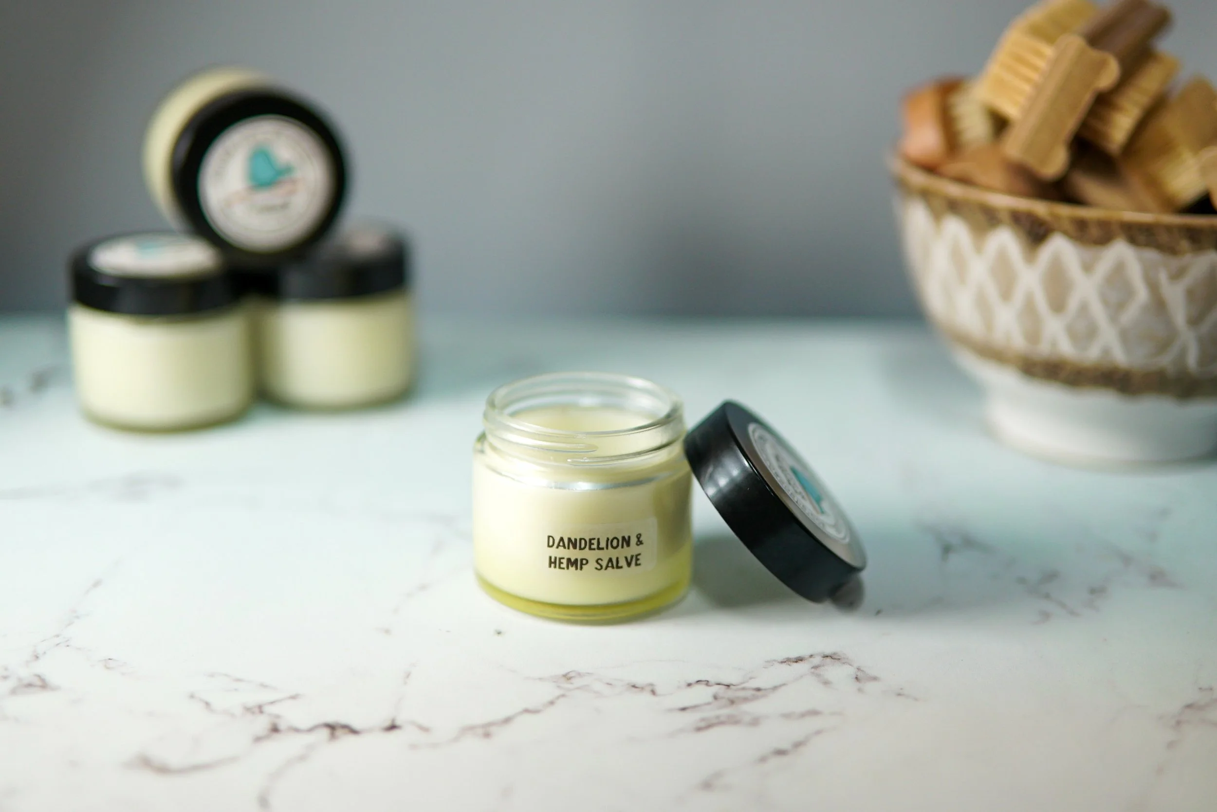 Dandelion & Hemp muscle rub