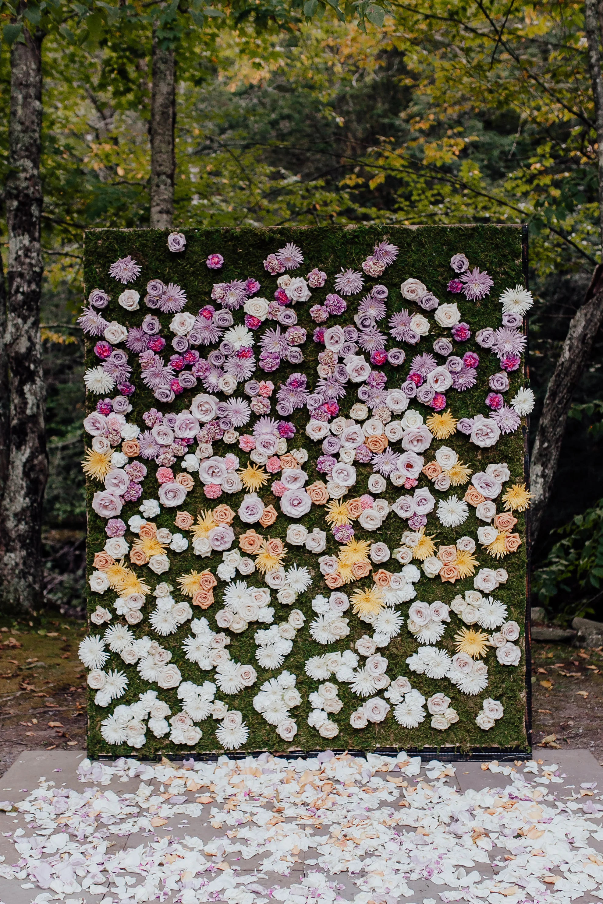 BUDS OF BROOKLYN // FLOWER WALL @ FULL MOON RESORT, CATSKILLS, NY
