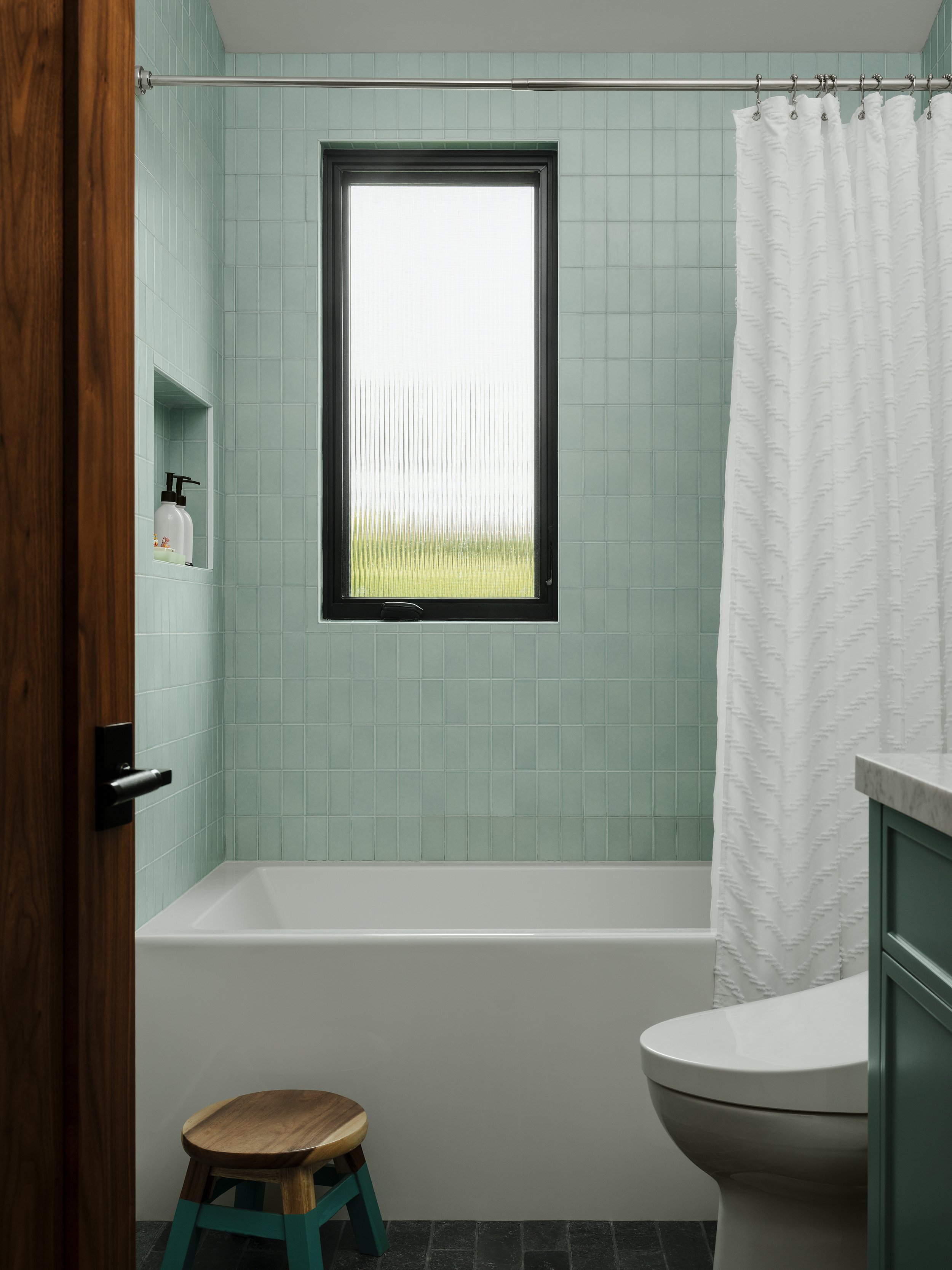 MarVista Bath 2.jpg