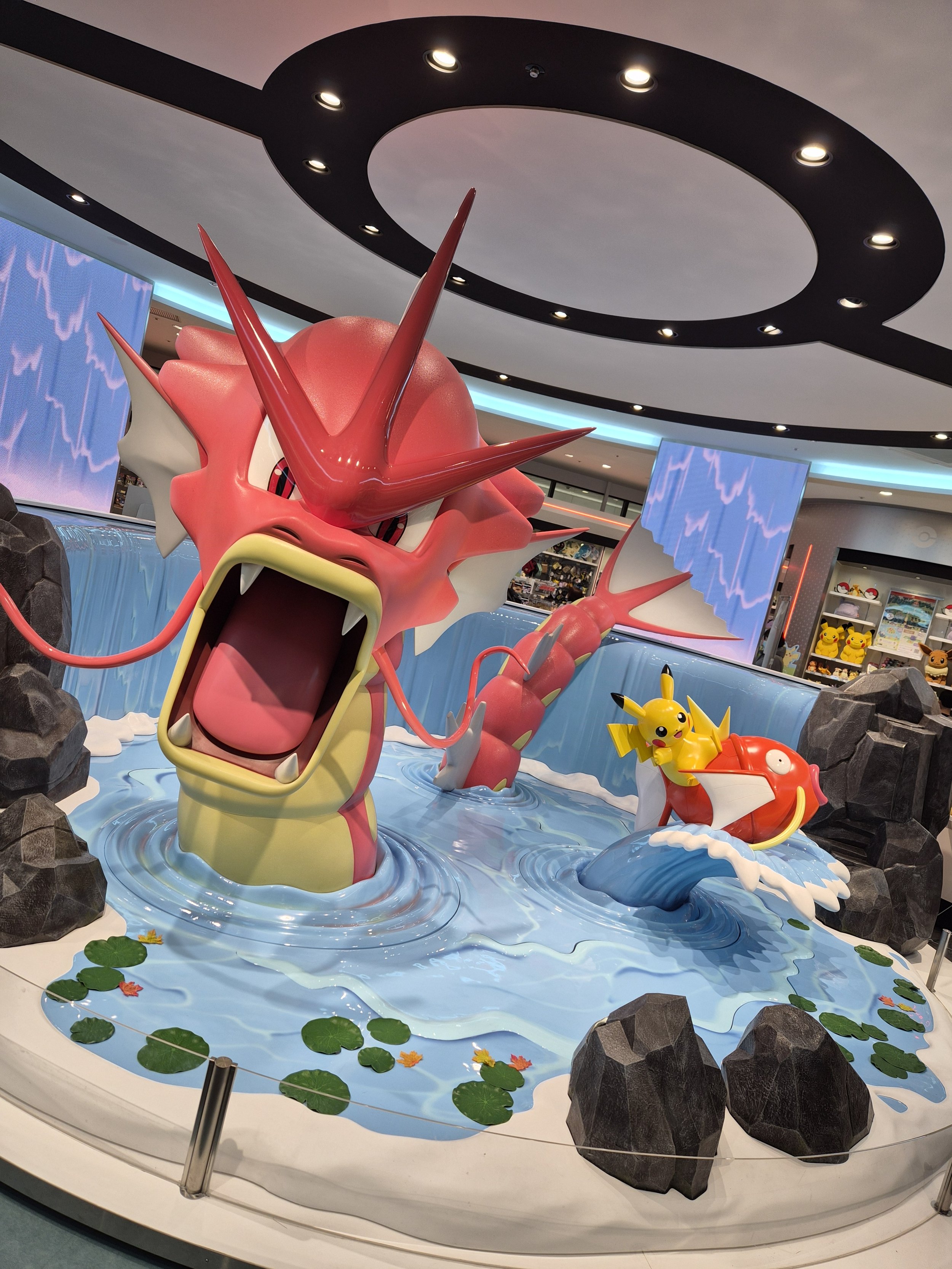  Hiroshima Pokemon Center display 