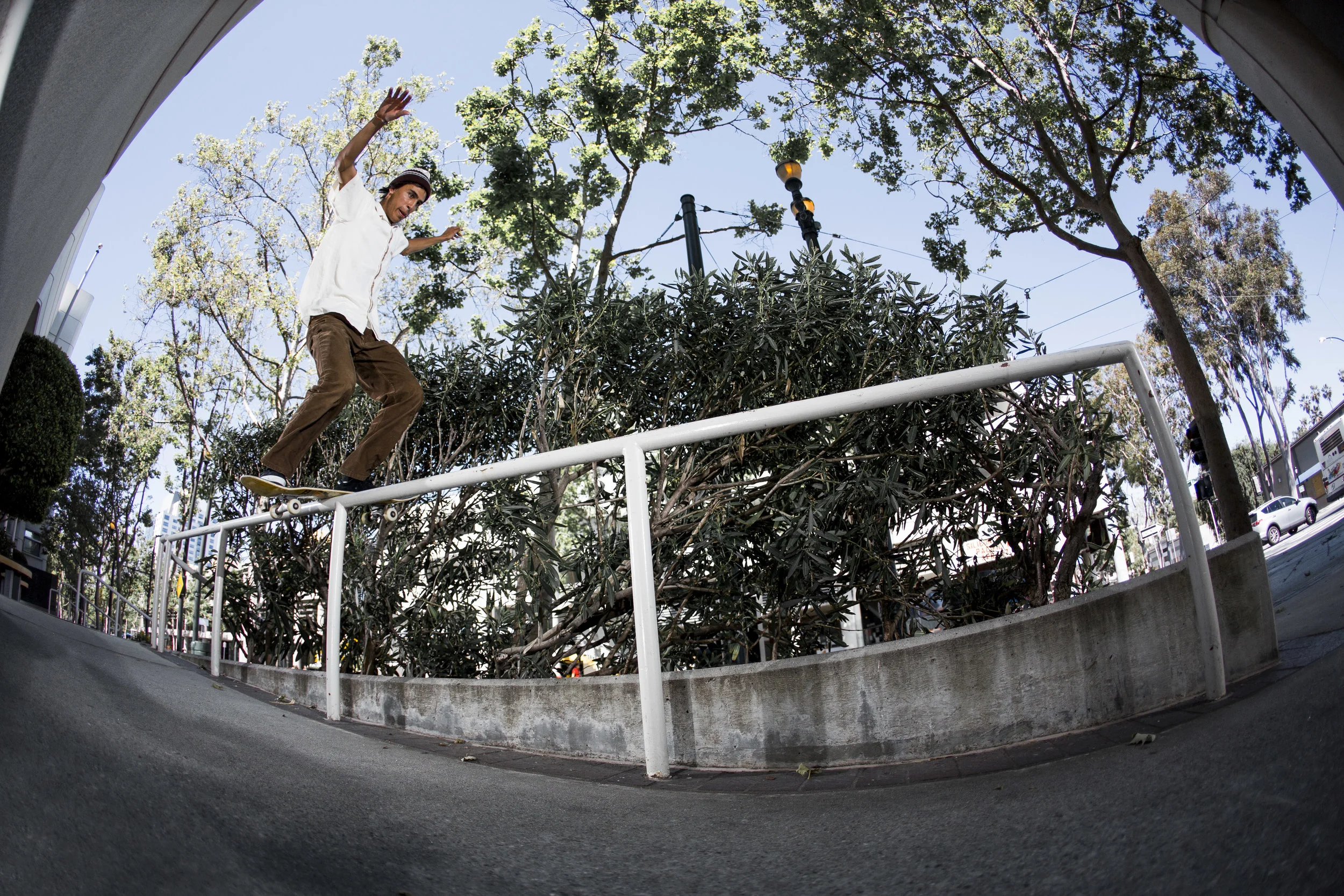 joey_boardslide.jpg