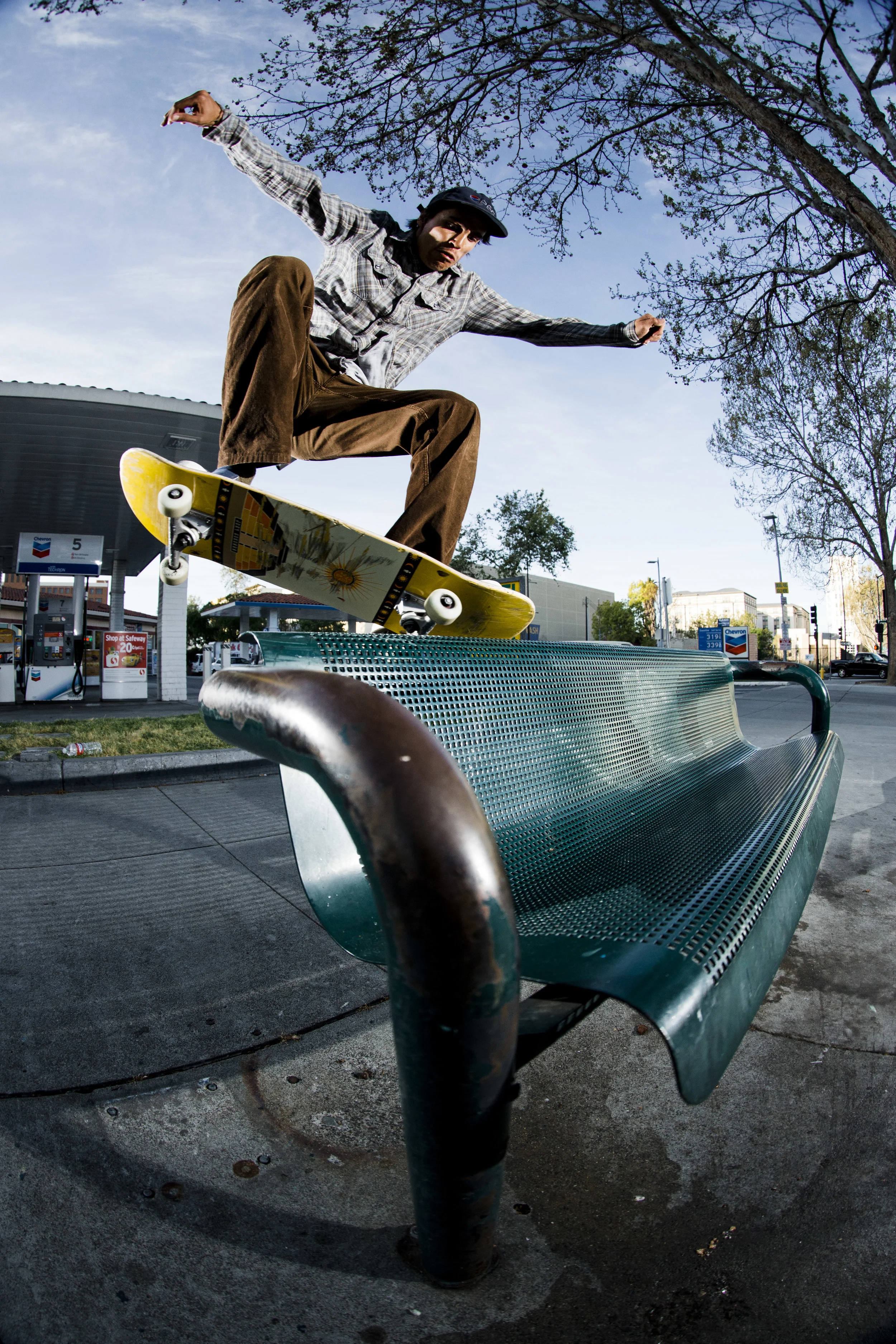 joey_fakie nosegrind.jpg