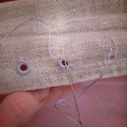 Making eyelets with silk thread