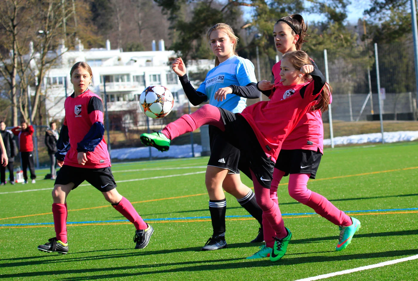 C-Juniorinnen testen gegen den FC Kloten