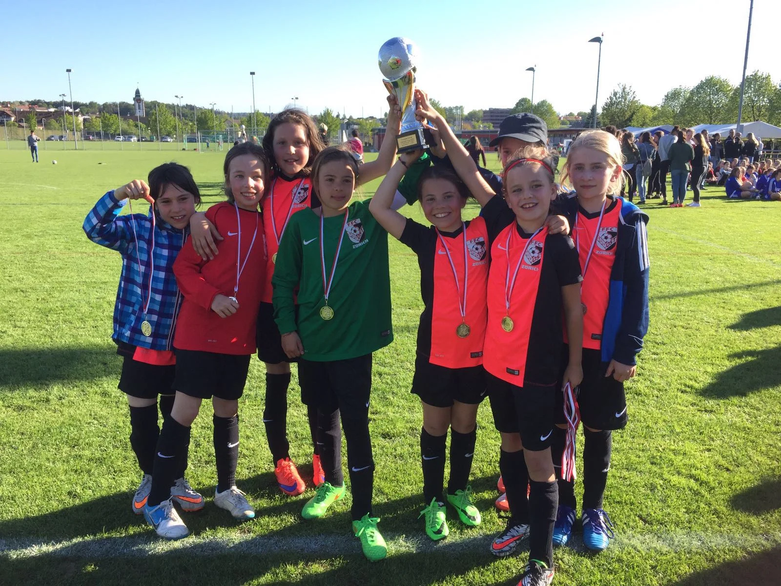 E-Juniorinnen am Turnier in Kloten