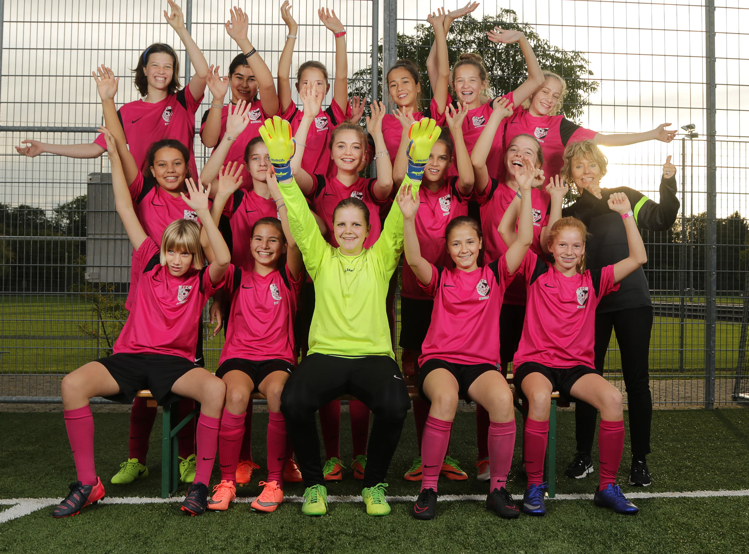 Neue Teamfotos online!