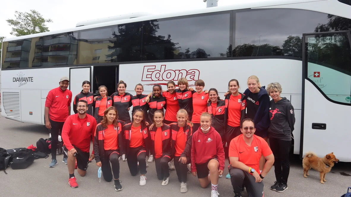 Frauen 1 im Stadion des FC Wil