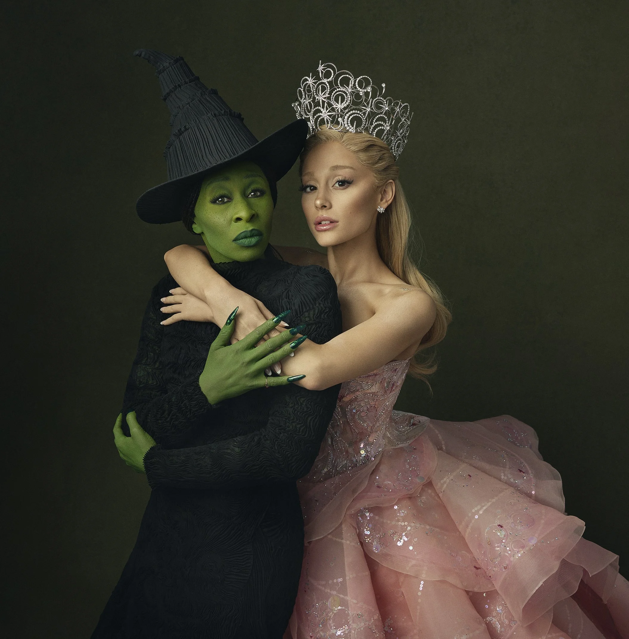 20240129_SH_GERSHWIN_Editorial_07_ELPHABA&GLINDA_Green_0075+2_v2+copy.jpg