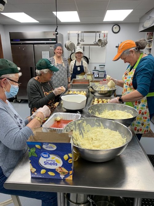 Community Dinner volunteers Spring 2022.jpg