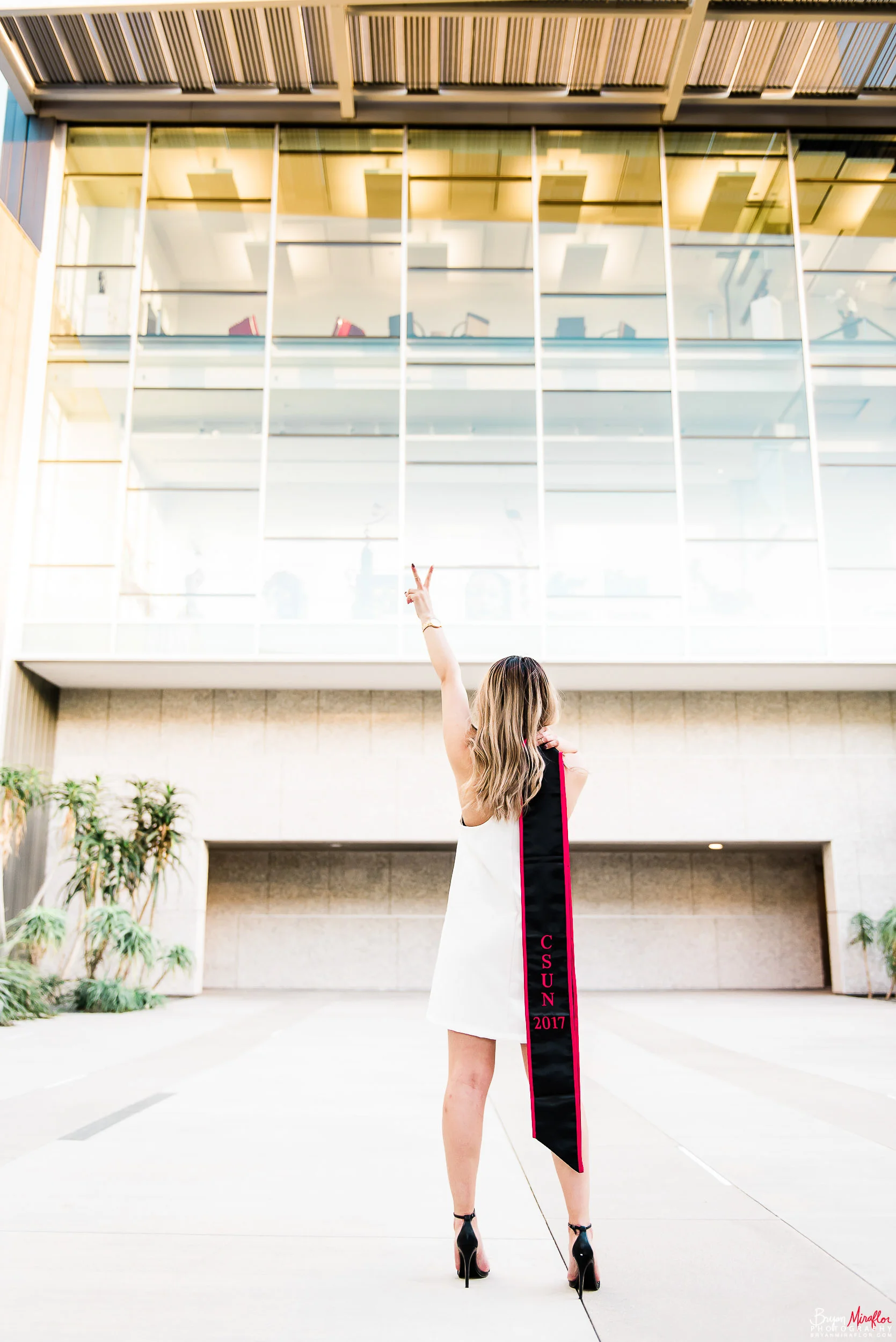 42-Bryan-Miraflor-Photography-Yuan-Grad-Portraits-CSUN-Northridge-20170430-129.jpg