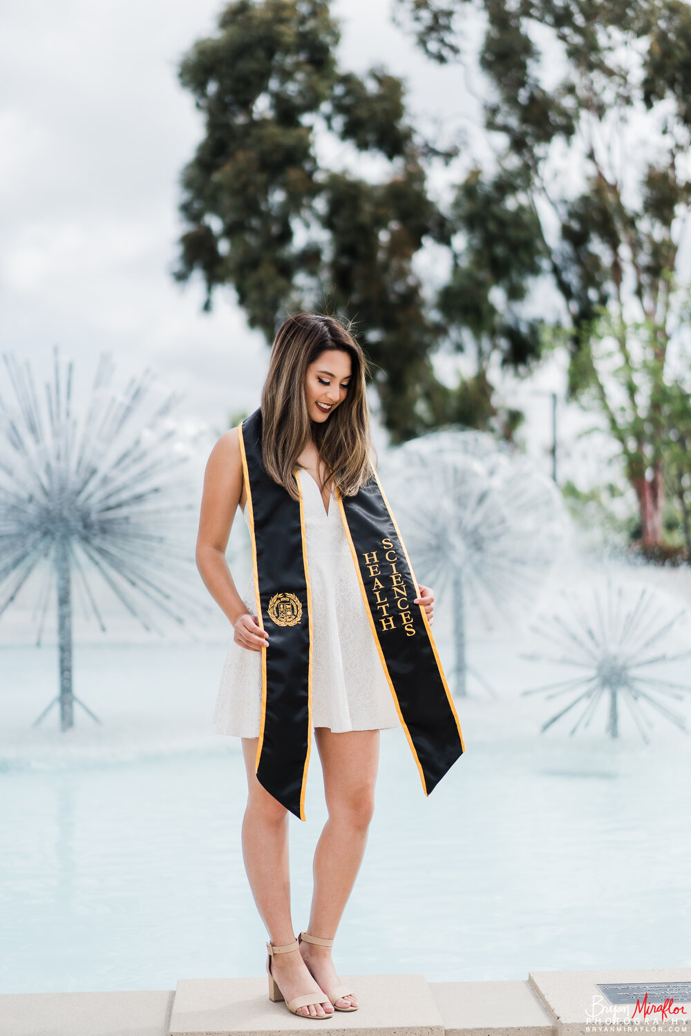 Bryan-Miraflor-Photography-CSULB-Grad-Portraits-Lough-Fountain-014.jpg