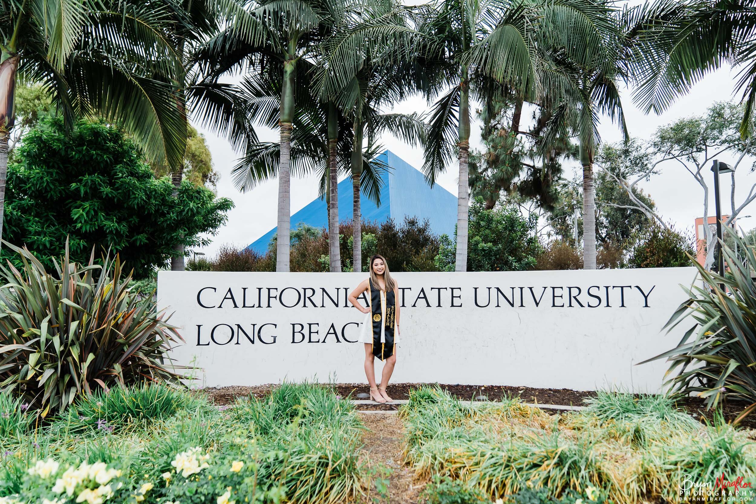 Bryan-Miraflor-Photography-CSULB-Grad-Portraits-Sign-Christine-001.jpg