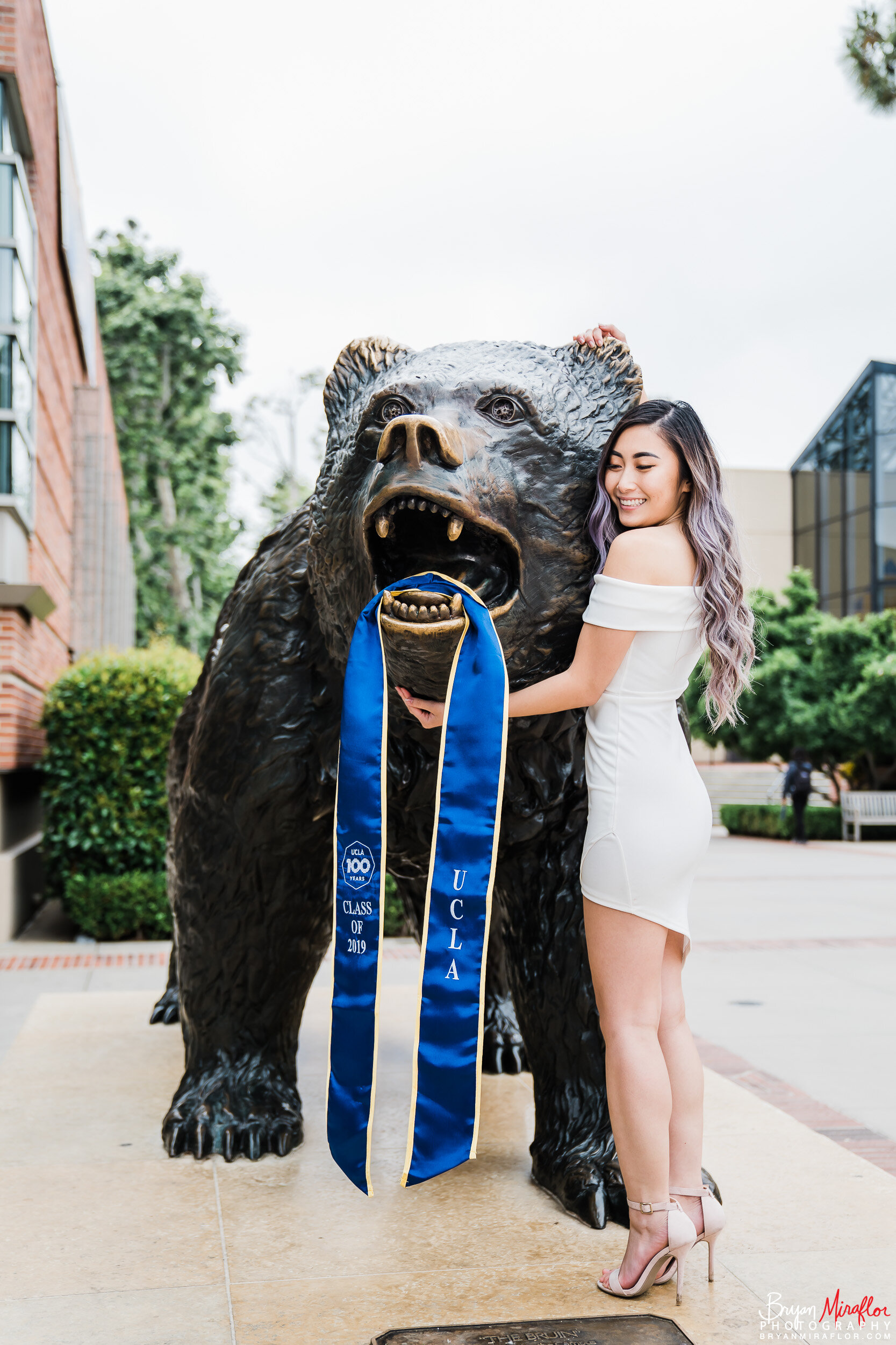 UCLA-Los-Angeles-Grad-Portrait-Photoshoot-Felicia-Bryan-Miraflor-Photography-016.jpg