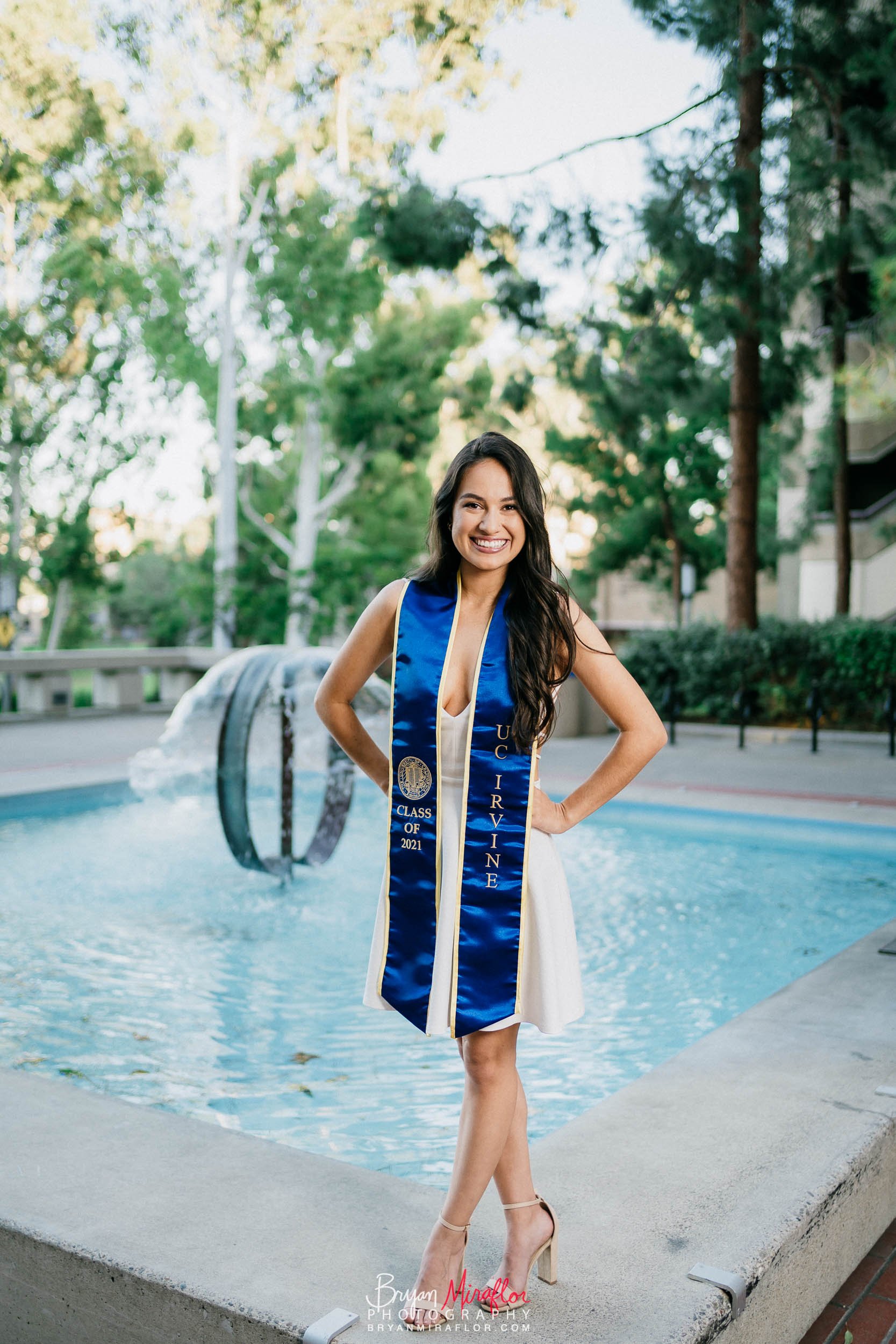 UC-Irvine-Grad-Portraits-Alena-Infinity-Fountain-Miraflor-Photography-2021-18.jpg