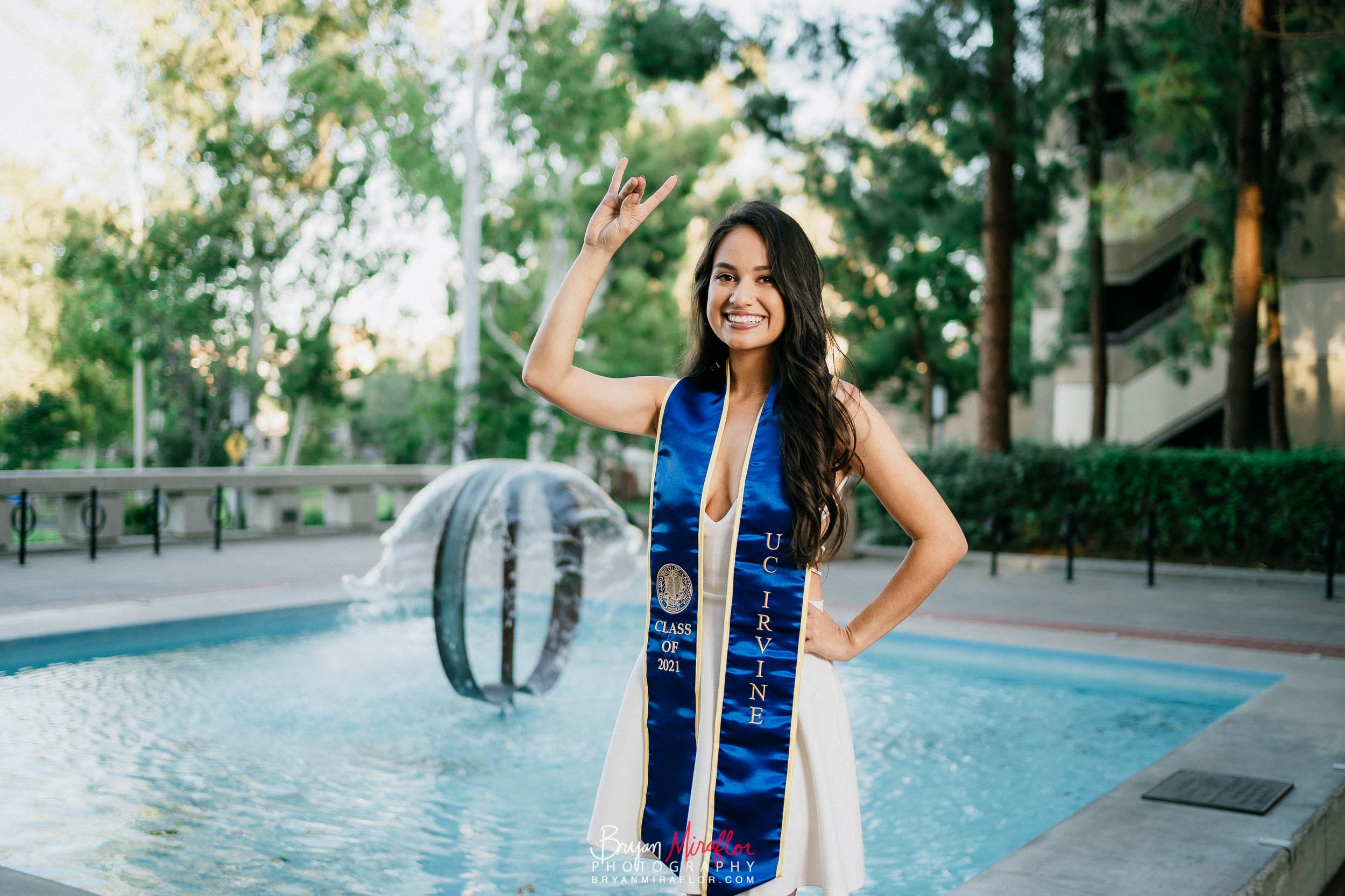 UC-Irvine-Grad-Portraits-Alena-Infinity-Fountain-Miraflor-Photography-2021-14.jpg