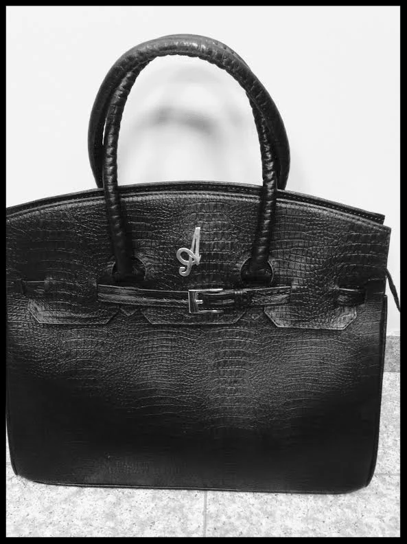 executive tote.jpg