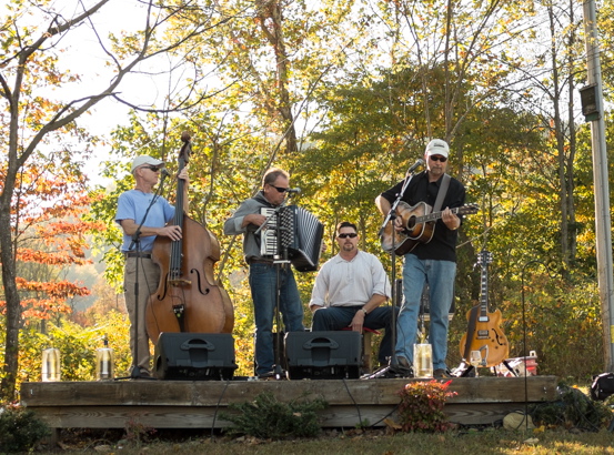 Scuffletown, with Mike Stolarz on the beat box, at Ducard Winery's Leaf Peepers Festival - Oct. 2014. 