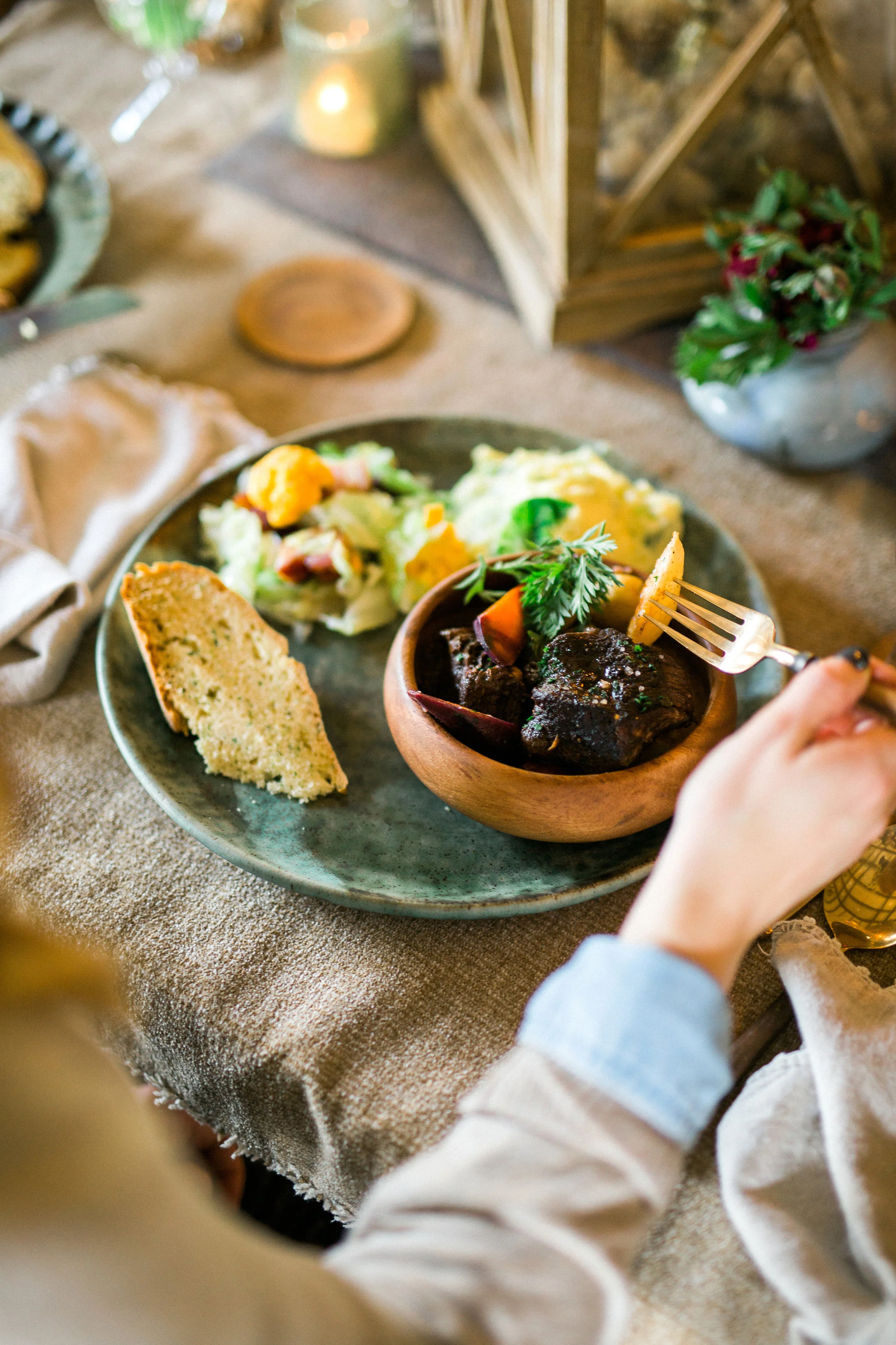 CottageHill_IrishDinner_RusticWhite050.jpg