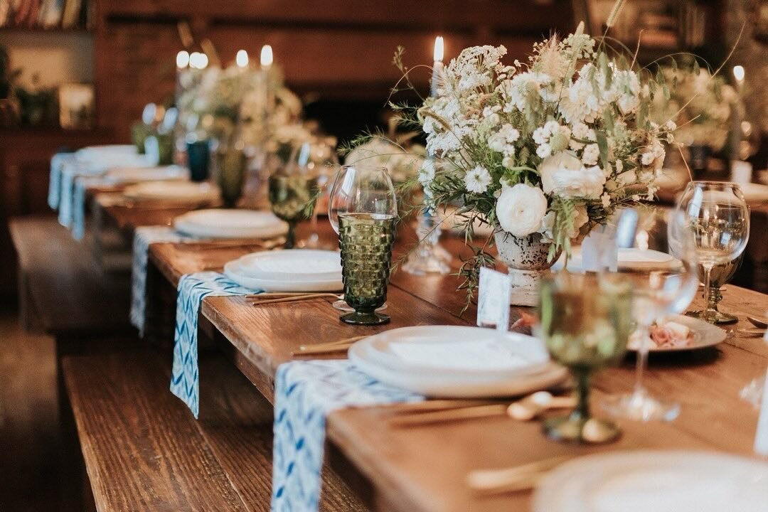 Simple joys: a set table, good company, and the promise of shared stories. #homespunatl

Florals: @gertiemaesfloral 
Photos: @thearylouneoubonh
